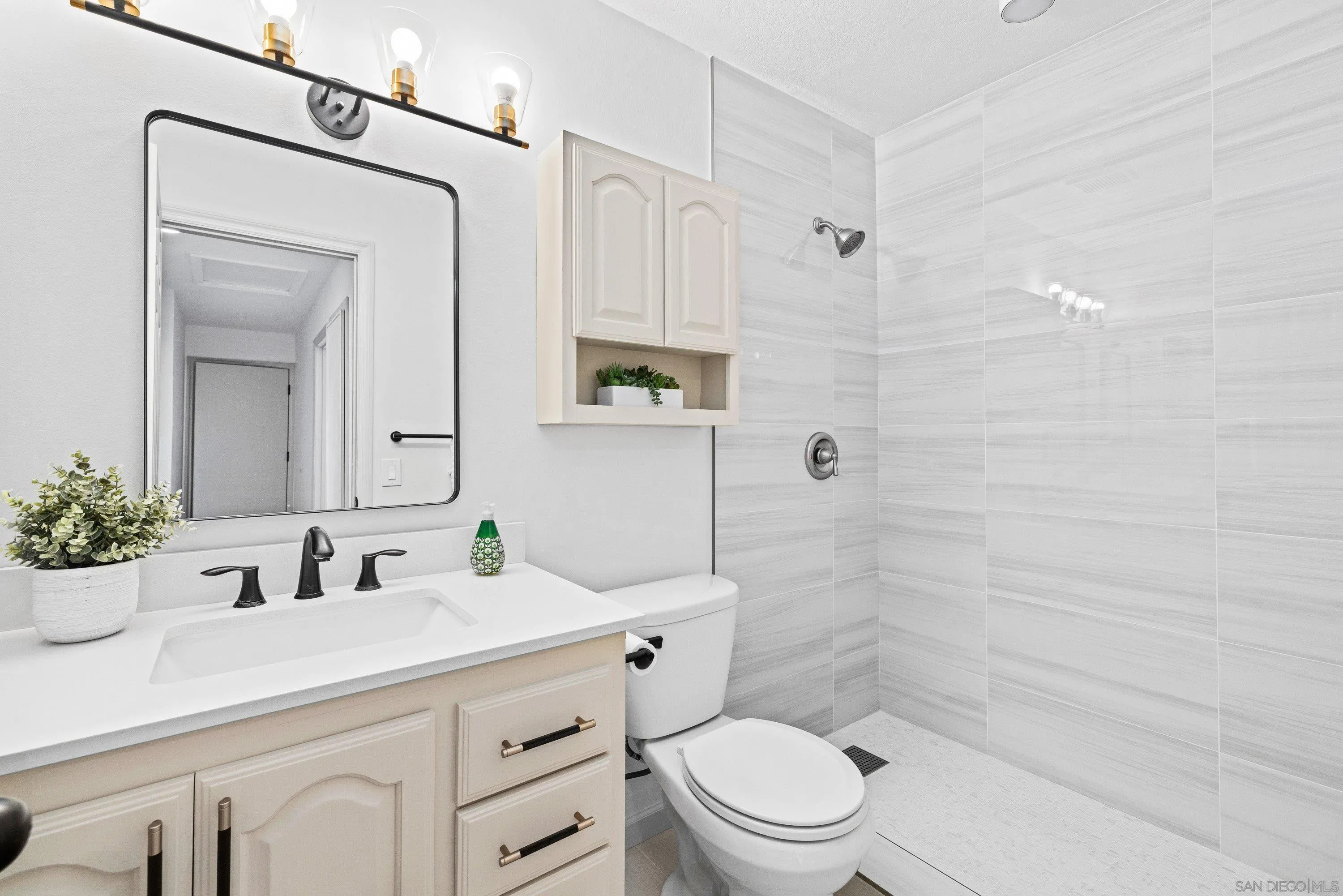 https://cdn.realtyfeed.com/cdn/127/260016335/f6d9a0720d668cd6115a8b8f58681b6d.webp