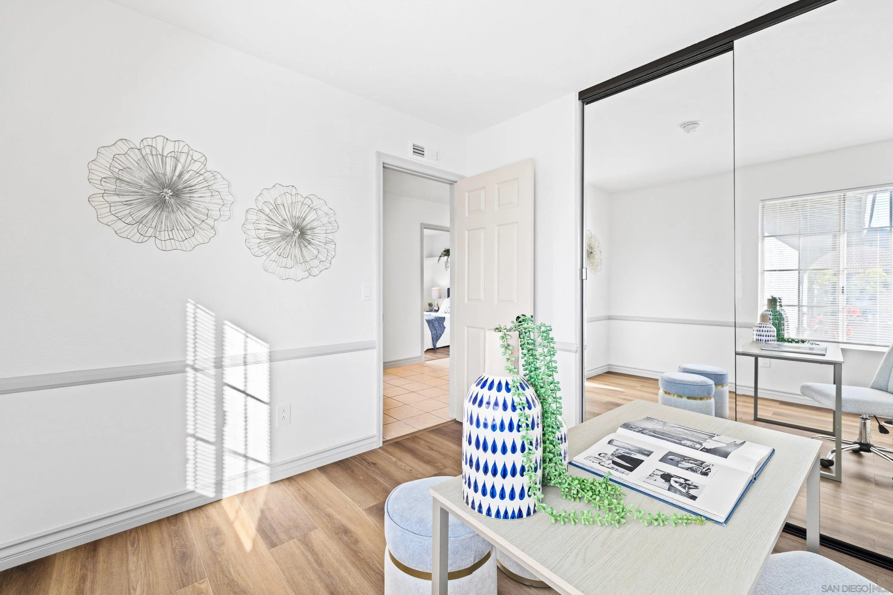 https://cdn.realtyfeed.com/cdn/127/260016335/fc9eef7367b5a13533dd937969cd93a1.webp