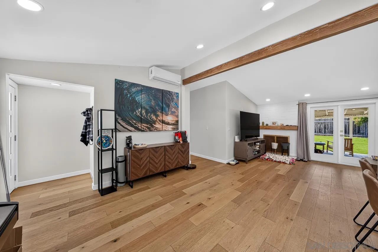 https://cdn.realtyfeed.com/cdn/127/260016336/3f4243caf69d48400c9567bf21f99cde.webp