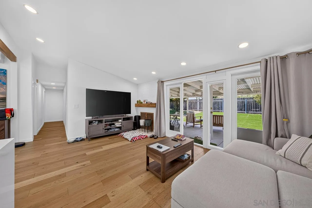 https://cdn.realtyfeed.com/cdn/127/260016336/e66d4cb70a0ec159c222731edcebaa42.webp