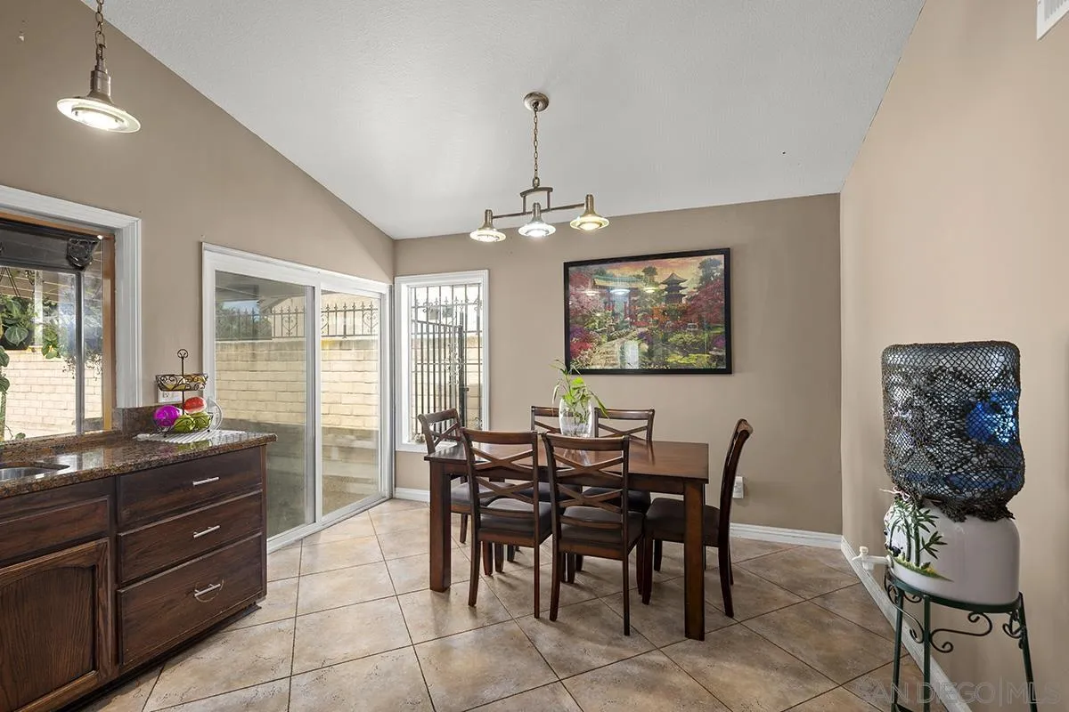 https://cdn.realtyfeed.com/cdn/127/260016337/b868f9bb3b0e4de096900153463d7414.webp