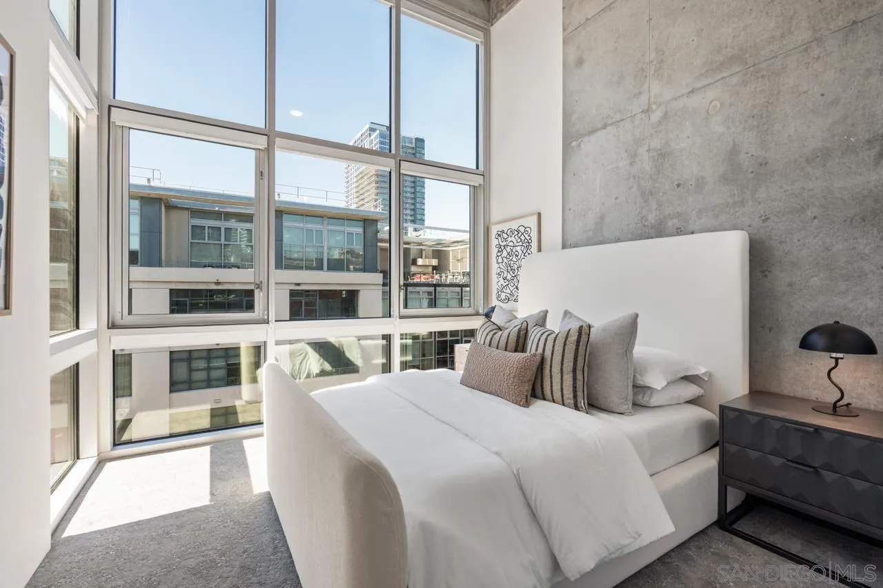https://cdn.realtyfeed.com/cdn/127/260016348/09b3d82e1e796ac85c1a2e7bd0d40e9e.webp