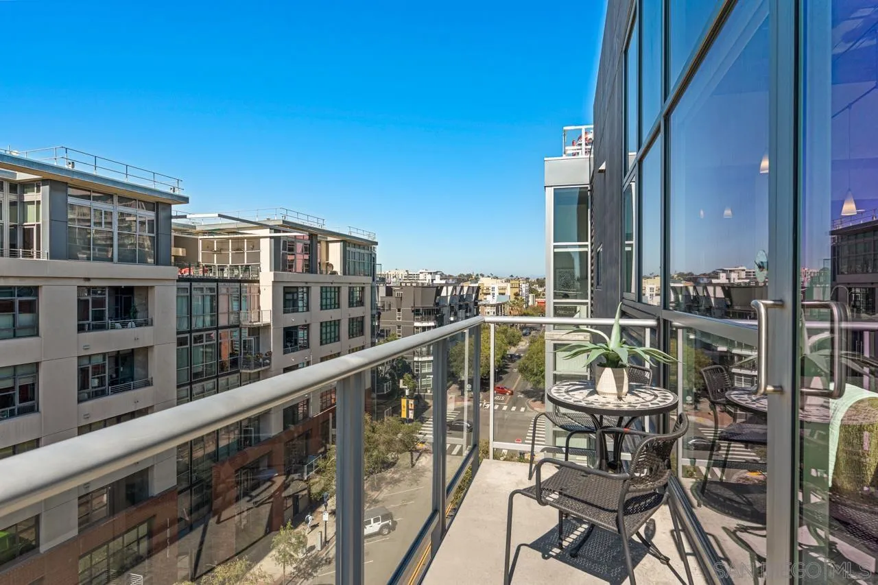 https://cdn.realtyfeed.com/cdn/127/260016348/1cb556a432760ebda2591f8acae0138b.webp
