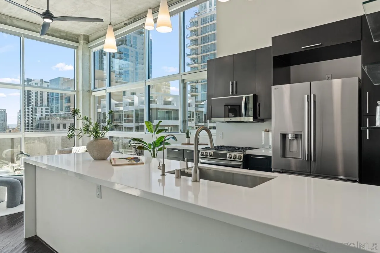 https://cdn.realtyfeed.com/cdn/127/260016348/6cee9213b67d27efd758cd366ef6e503.webp