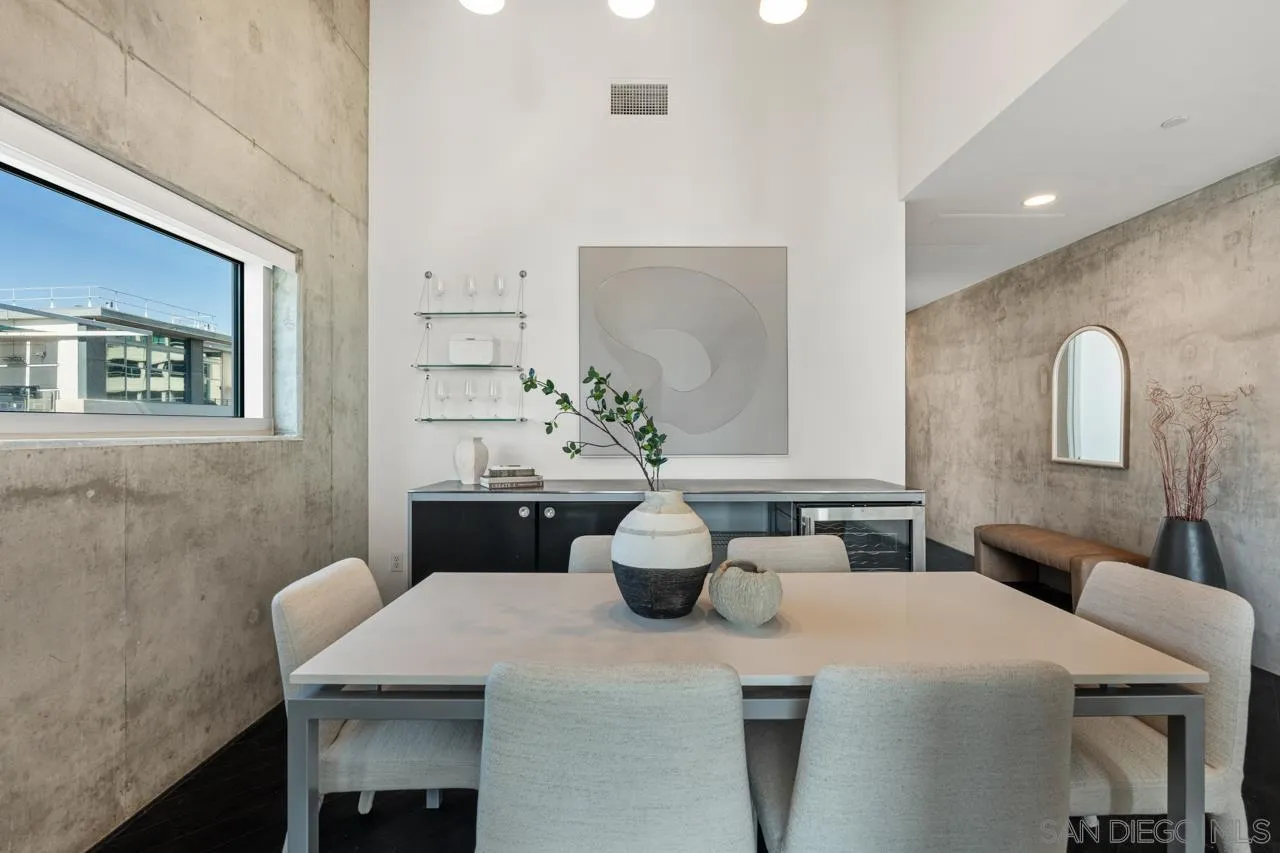 https://cdn.realtyfeed.com/cdn/127/260016348/75070527274464c1b7cbc2e60be70ef9.webp
