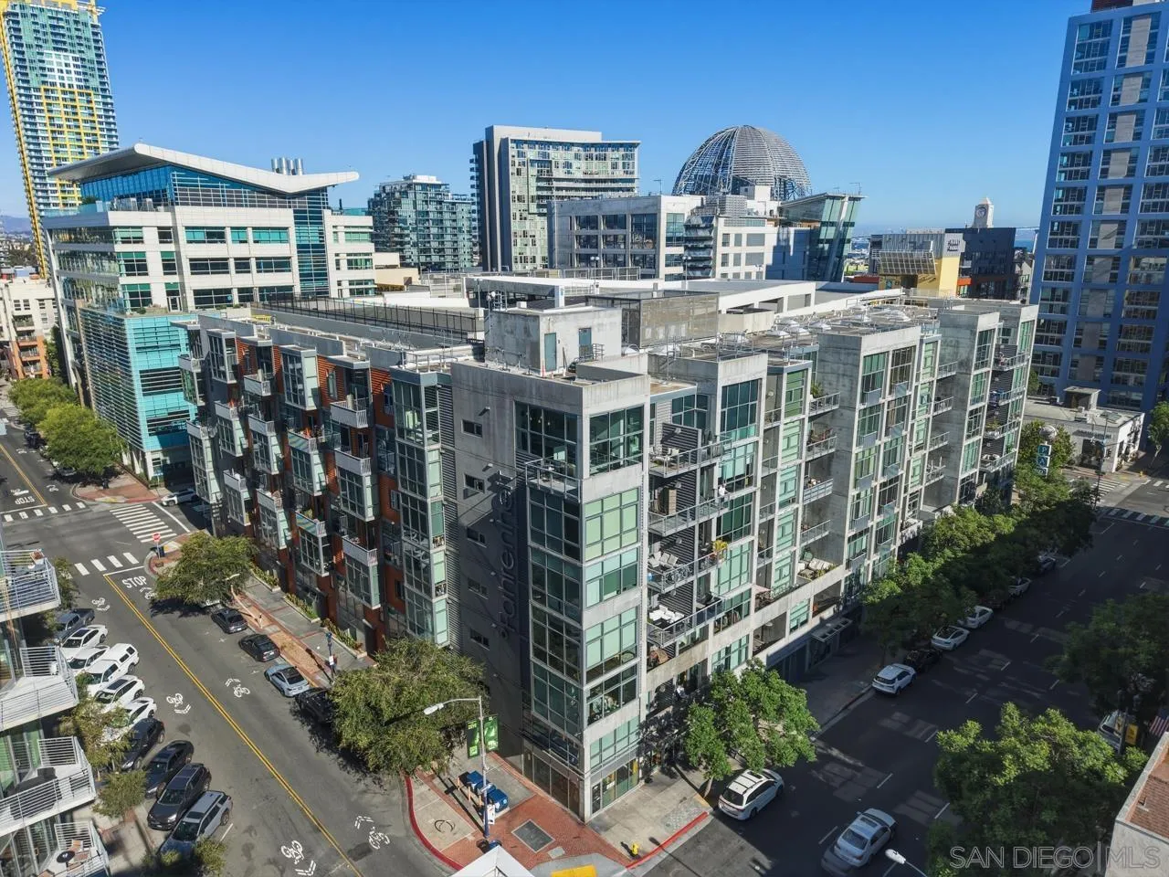 https://cdn.realtyfeed.com/cdn/127/260016348/962167939f6d9082ca62ca8ce9b78e7a.webp