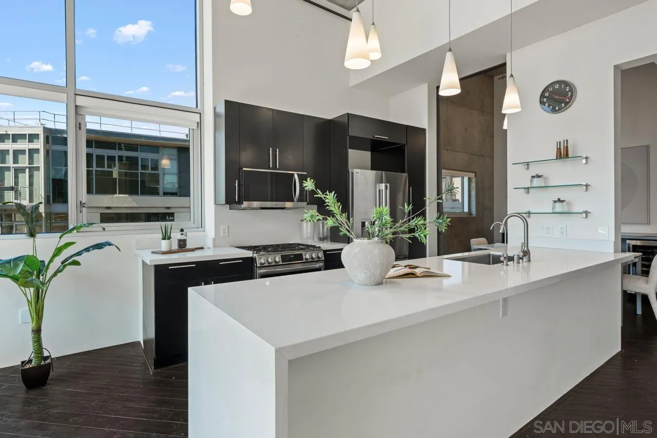 https://cdn.realtyfeed.com/cdn/127/260016348/b69c77ff40bb80751db8dcda2eea303c.webp