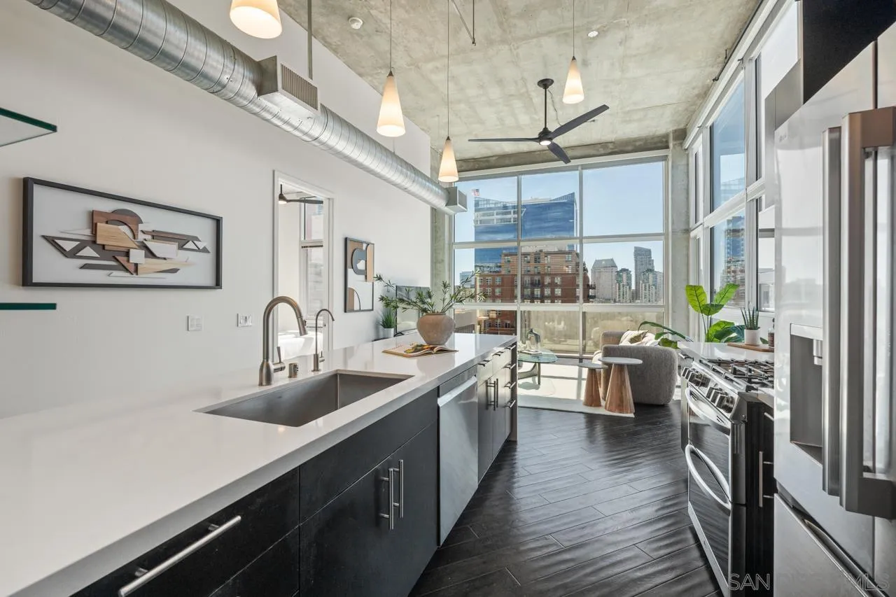 https://cdn.realtyfeed.com/cdn/127/260016348/d55eb5b3929abdd25f226bddc022bcf9.webp