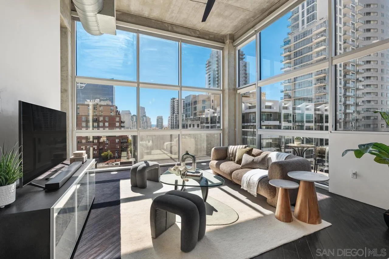 https://cdn.realtyfeed.com/cdn/127/260016348/ecfaf6d676463e8b2f698b2b7420fc77.webp