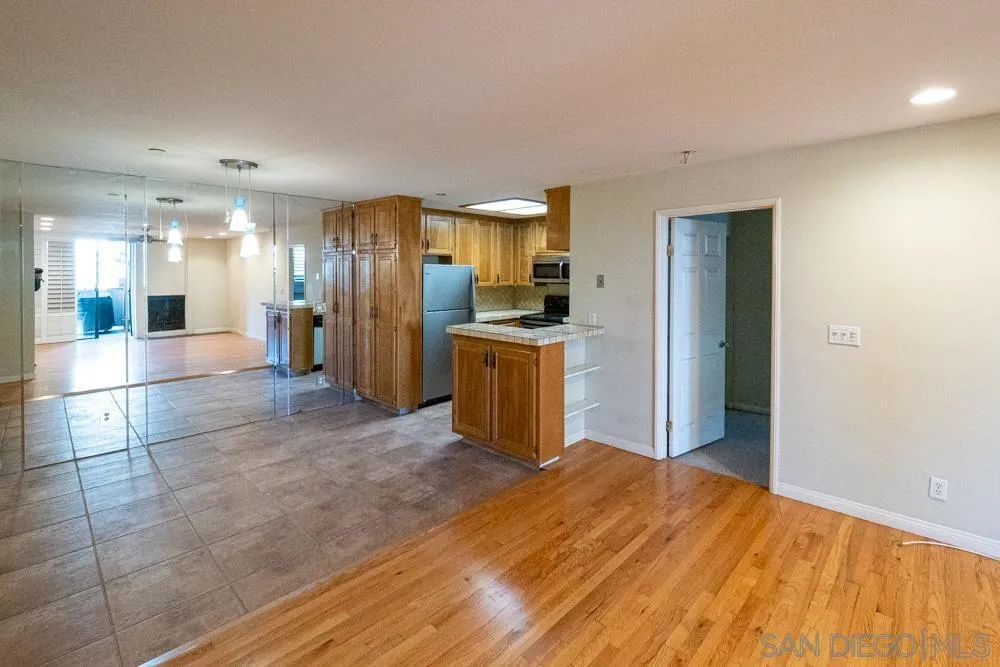 https://cdn.realtyfeed.com/cdn/127/260016349/4181ea3ebeb412eed4a6a3cfd21df570.webp