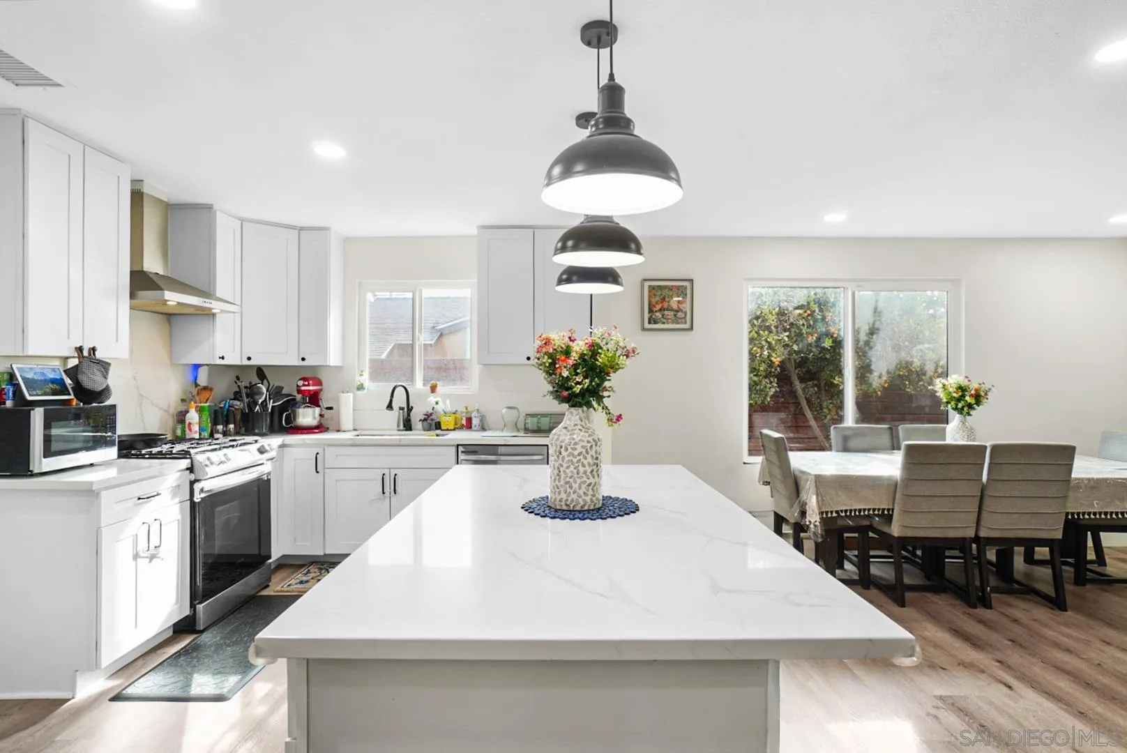 https://cdn.realtyfeed.com/cdn/127/260016350/23aaaf6b9beeb5562b4d95d7ad89df2c.webp