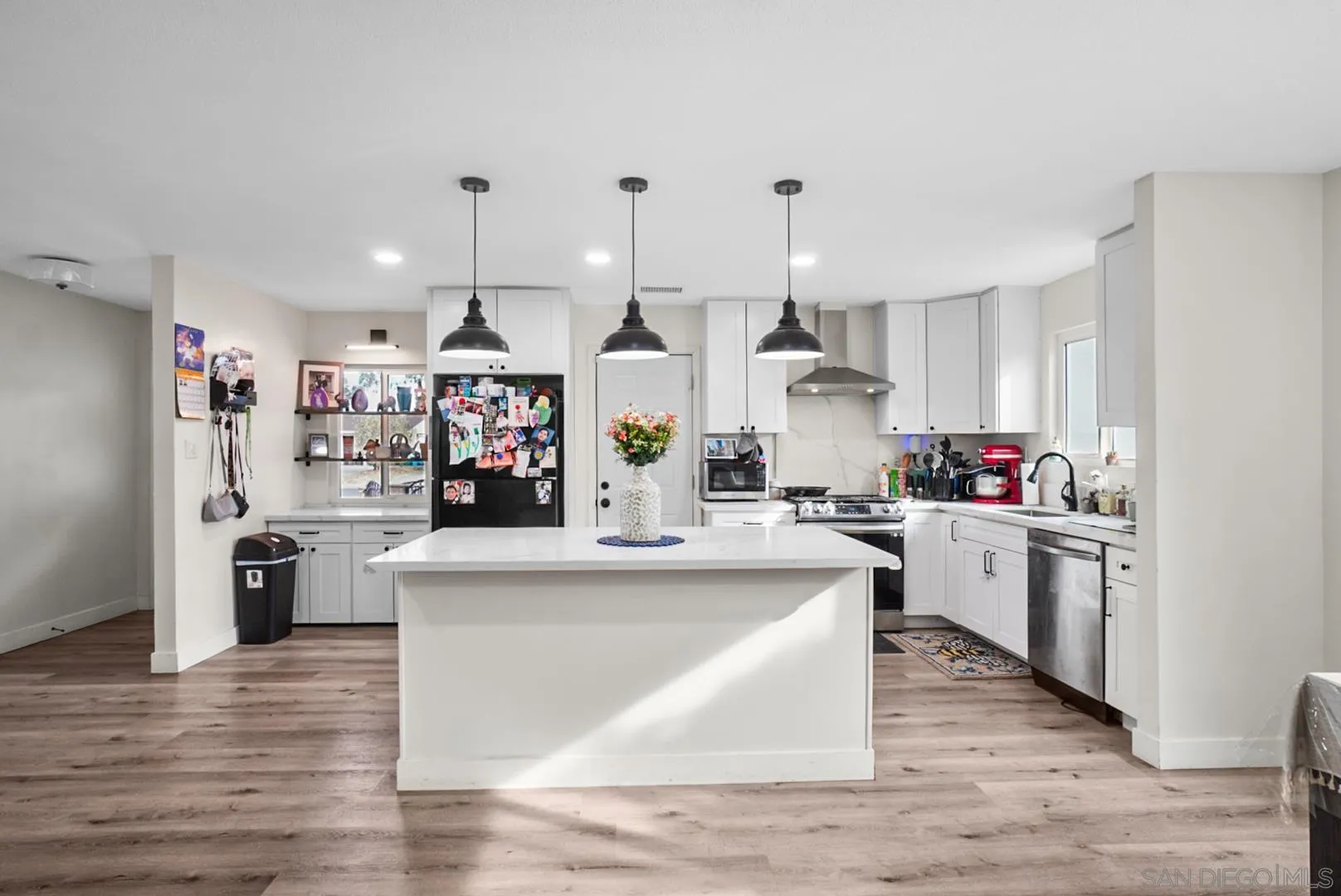 https://cdn.realtyfeed.com/cdn/127/260016350/65bdc8a195b31ecf1b90f779874d9cb2.webp