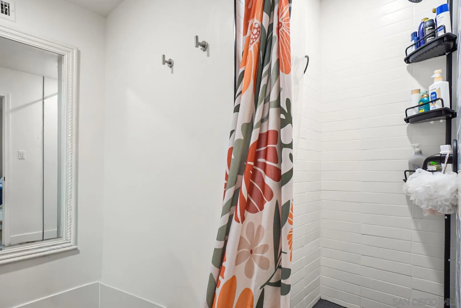 https://cdn.realtyfeed.com/cdn/127/260016350/6a99823150c769f452840a03f70d3e15.webp