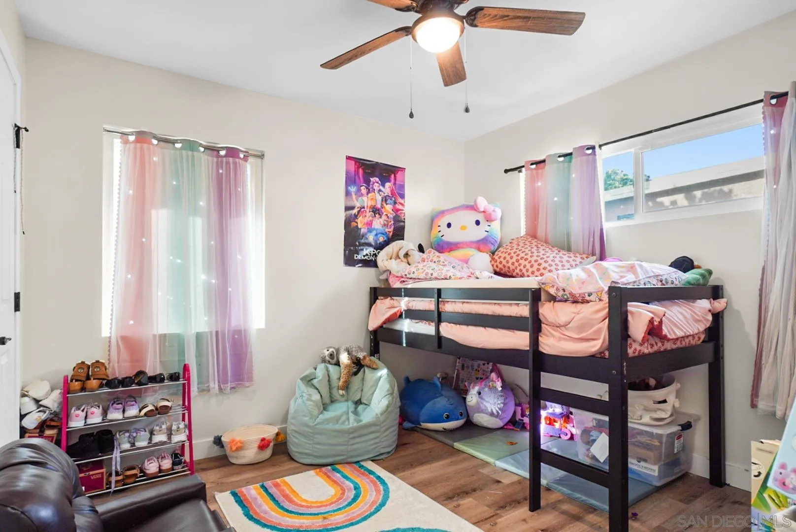 https://cdn.realtyfeed.com/cdn/127/260016350/7dc1bdaa013c4b49292dd629dd26be7e.webp
