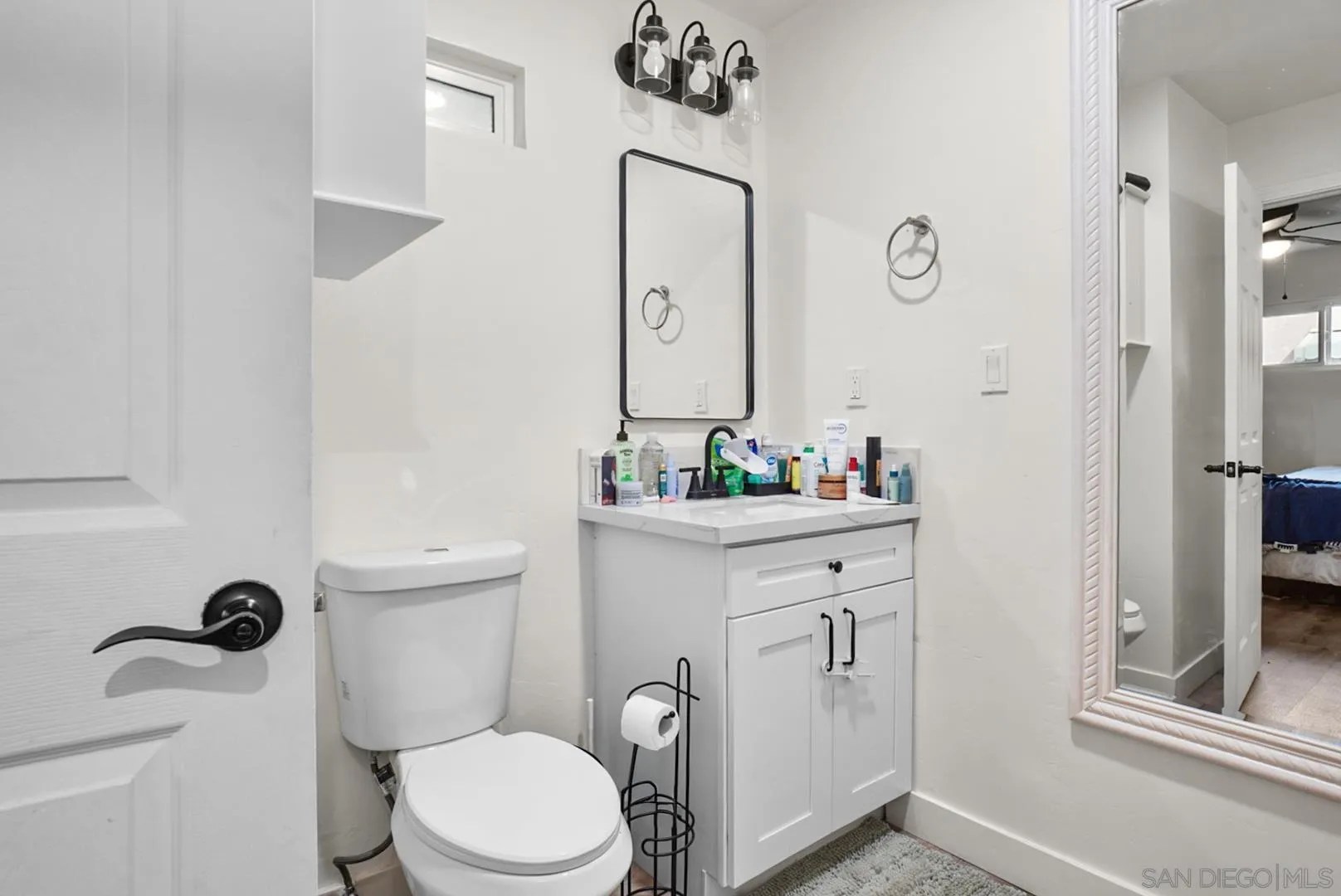 https://cdn.realtyfeed.com/cdn/127/260016350/95af26cf14f2a4bb831fe4a501074a3b.webp