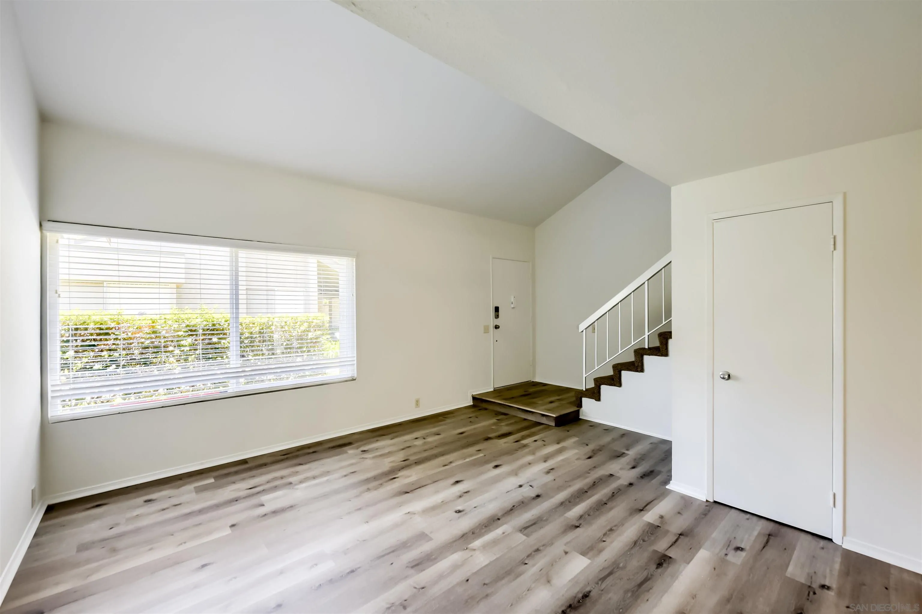 Photo #5: 260016358 Listing: Photo #5