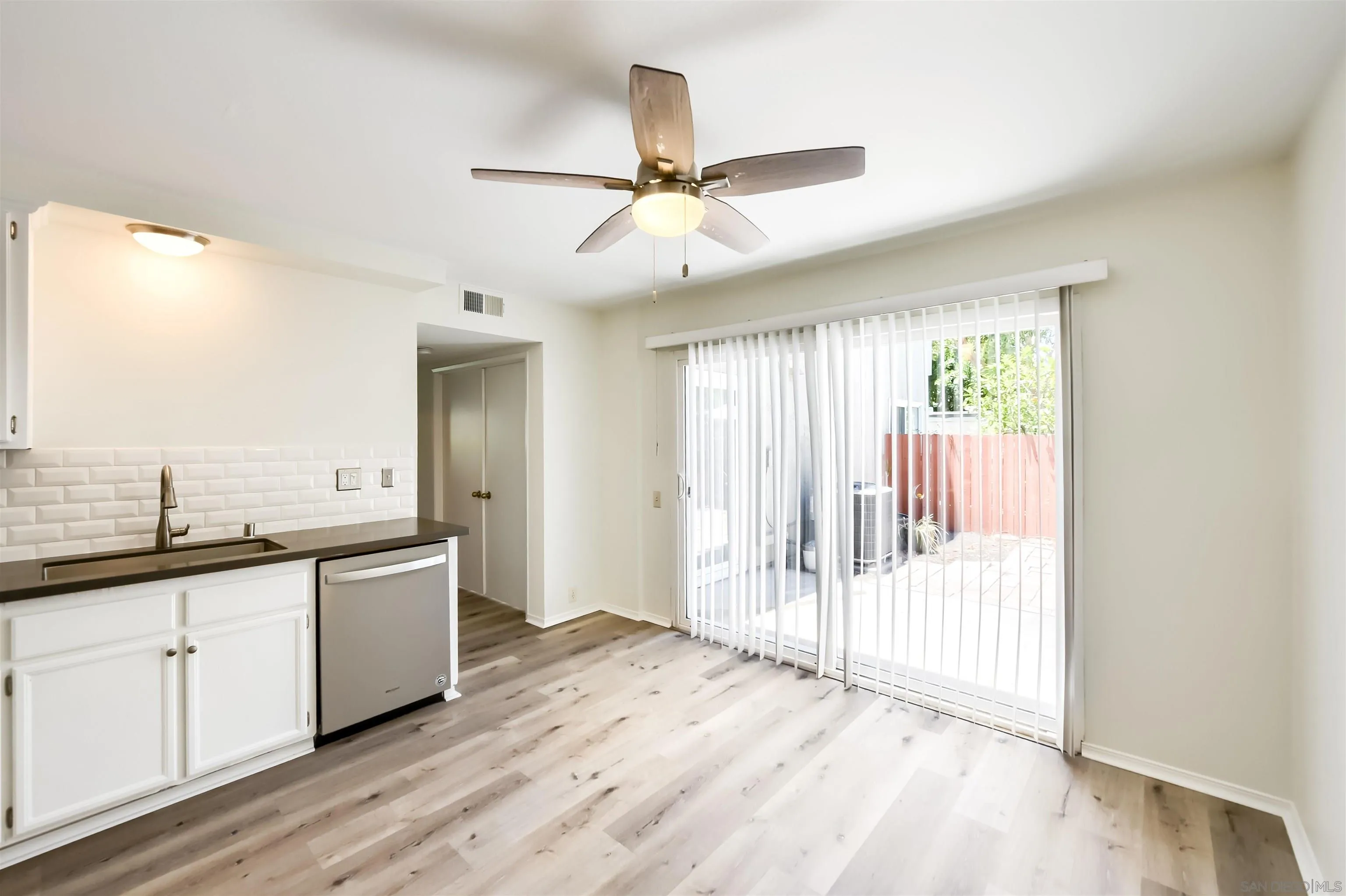 Photo #7: 260016358 Listing: Photo #7
