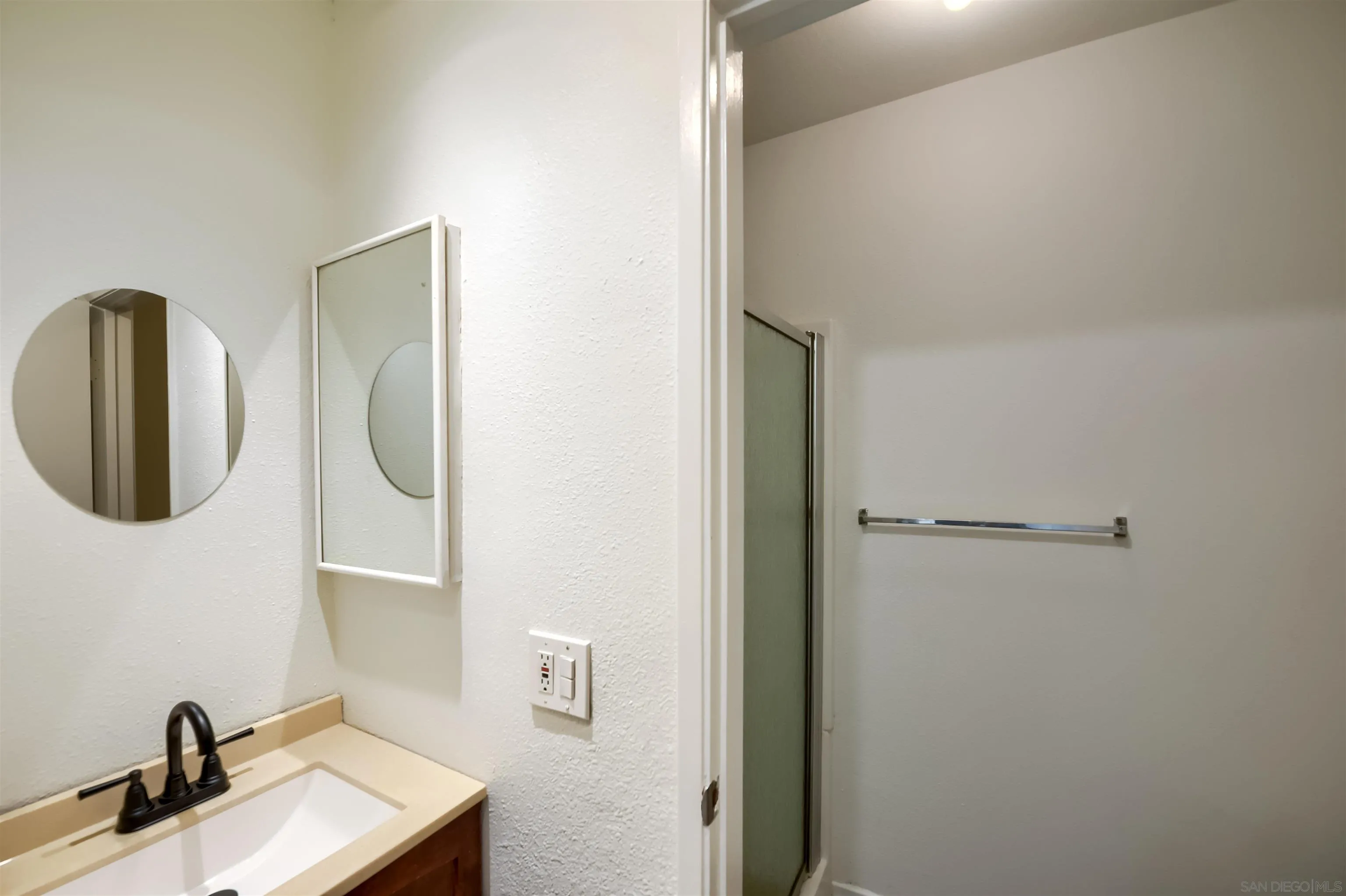 https://cdn.realtyfeed.com/cdn/127/260016358/e98d75ab99a515e210f175d7752d9687.webp