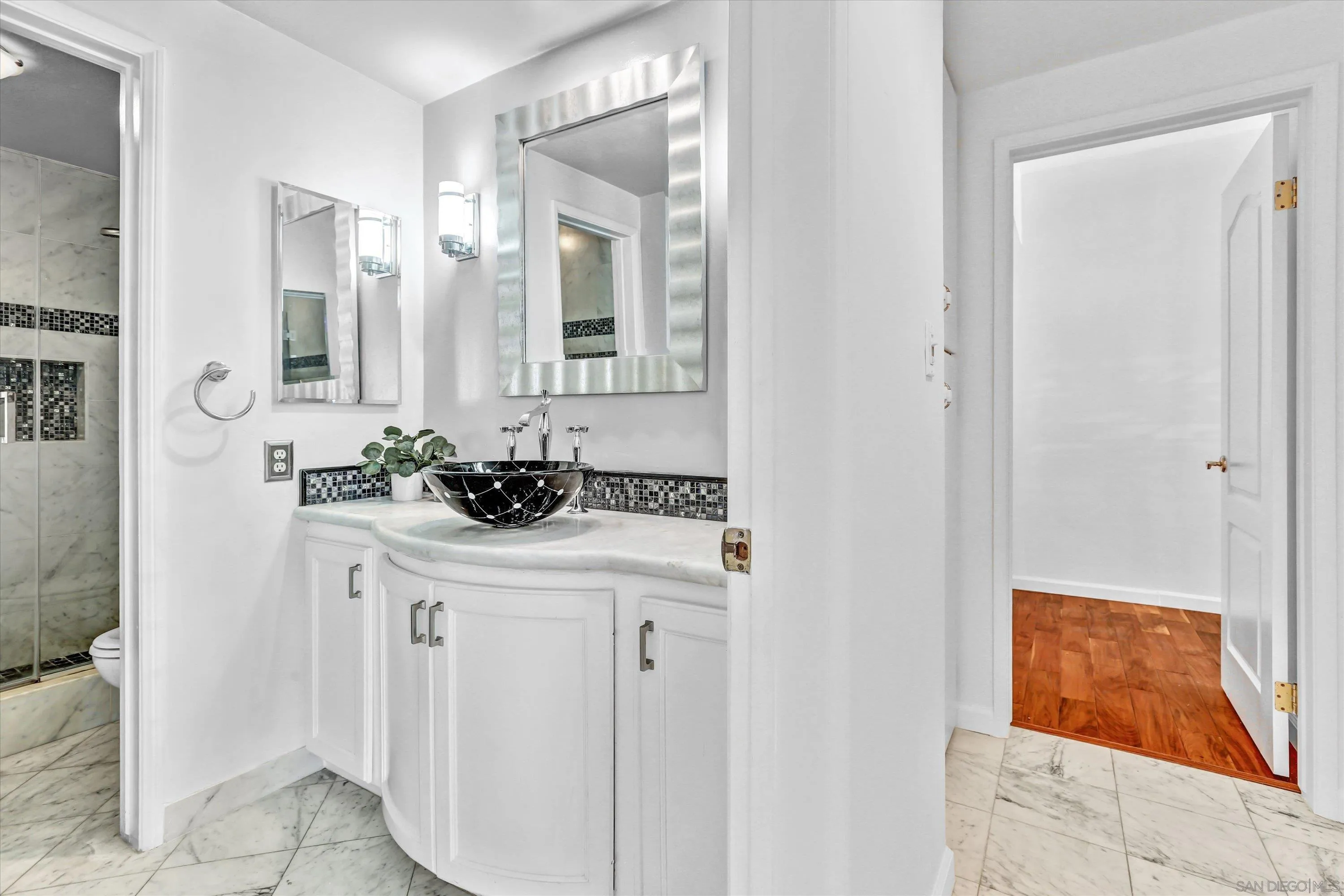 Photo #32: 260016370 Listing: Photo #32