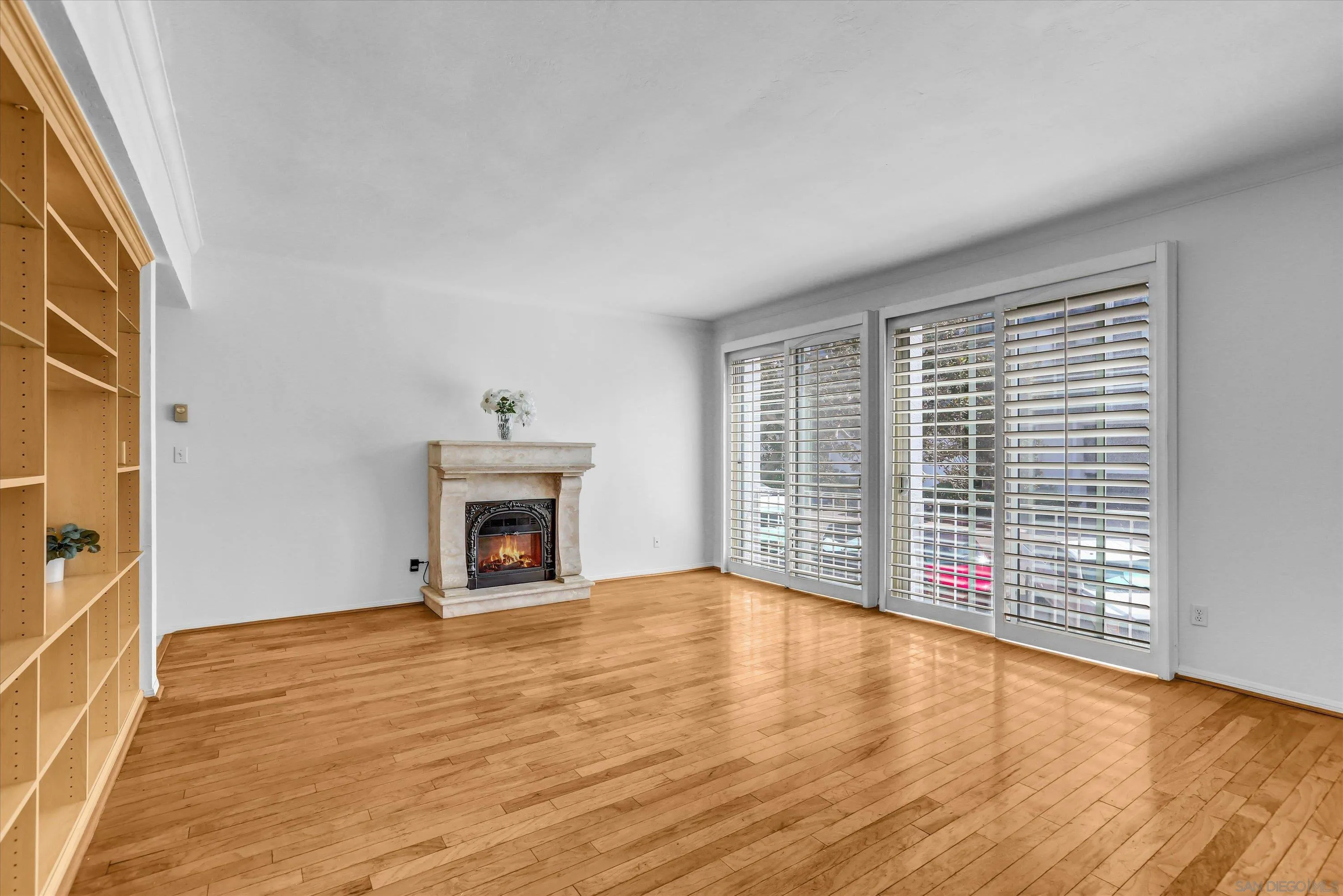 https://cdn.realtyfeed.com/cdn/127/260016370/eba257248c8e4a24ad569ac564982c44.webp
