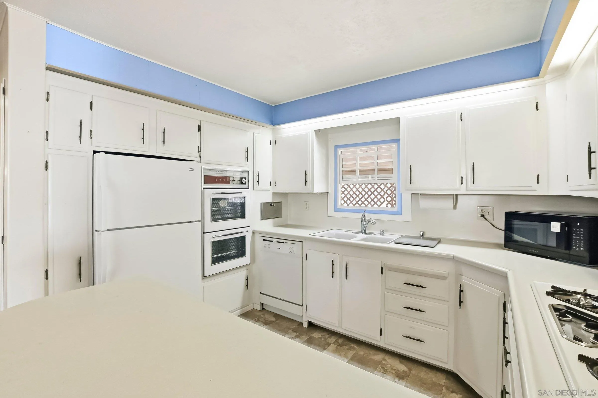 https://cdn.realtyfeed.com/cdn/127/260016371/163c5c93a495a26bd937589dc2ac4199.webp