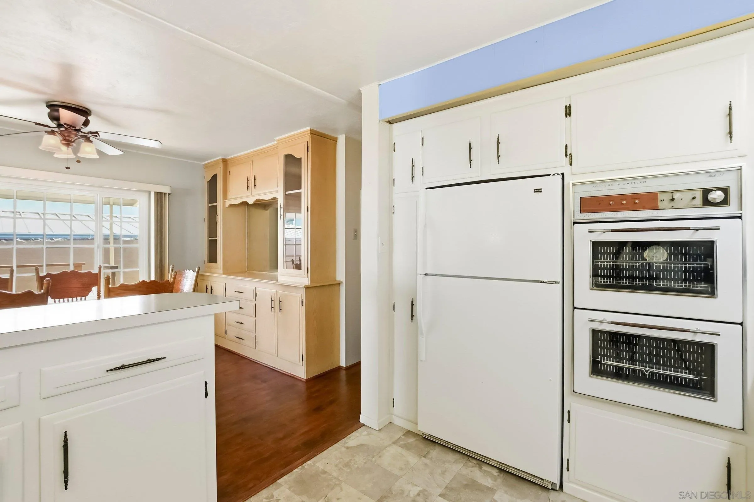 https://cdn.realtyfeed.com/cdn/127/260016371/25d109ba8f0f859d7c4fae9495361ee8.webp