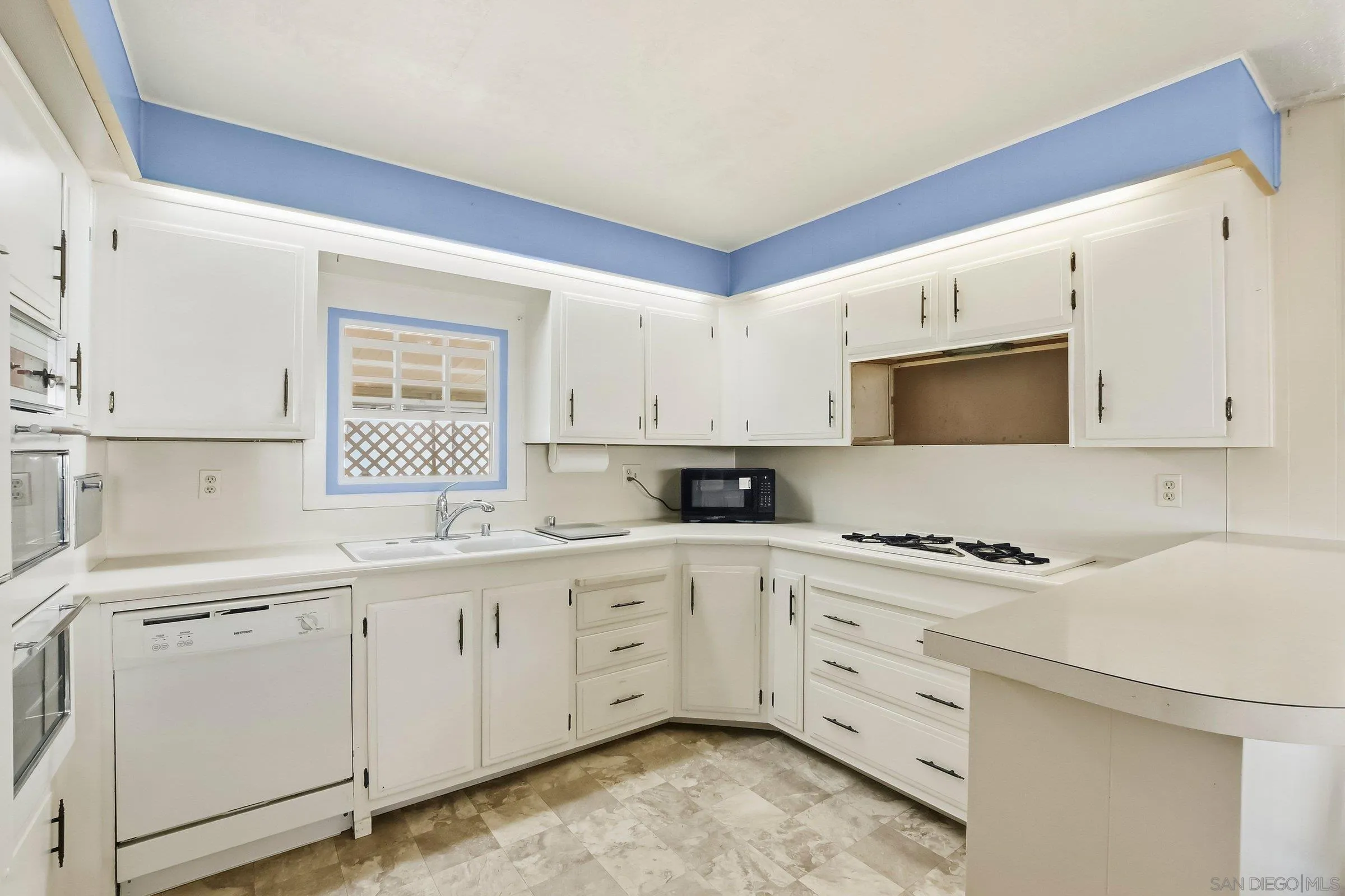 https://cdn.realtyfeed.com/cdn/127/260016371/29359cb5dc111eed709f8663b532cb7c.webp