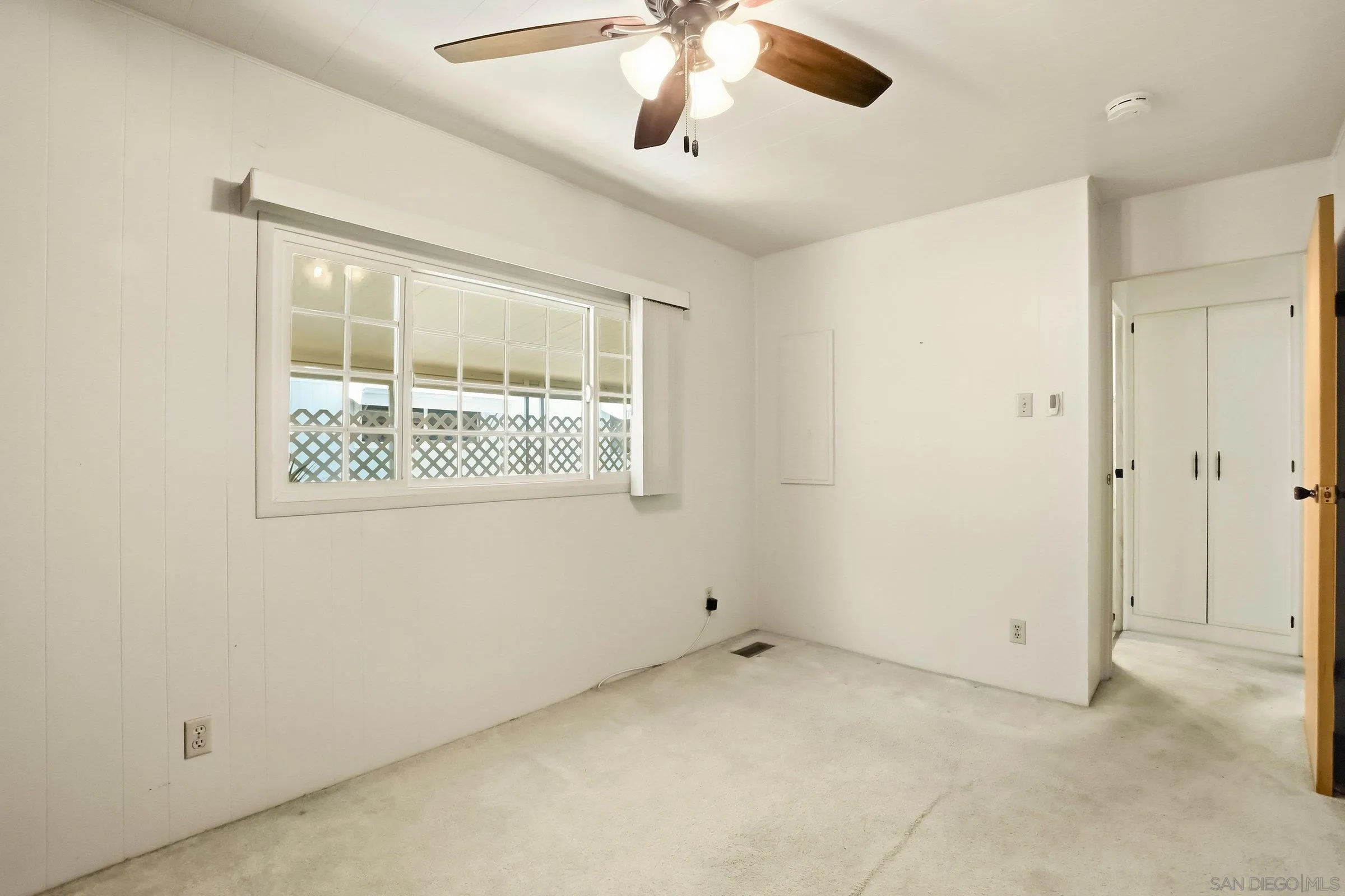 https://cdn.realtyfeed.com/cdn/127/260016371/d8075a597816cc88296604714bda1f3e.webp