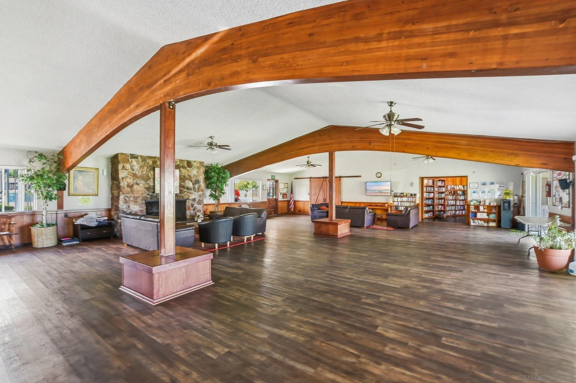 https://cdn.realtyfeed.com/cdn/127/260016371/f603cadc02a5aa90ec2dc4f91b942649.webp
