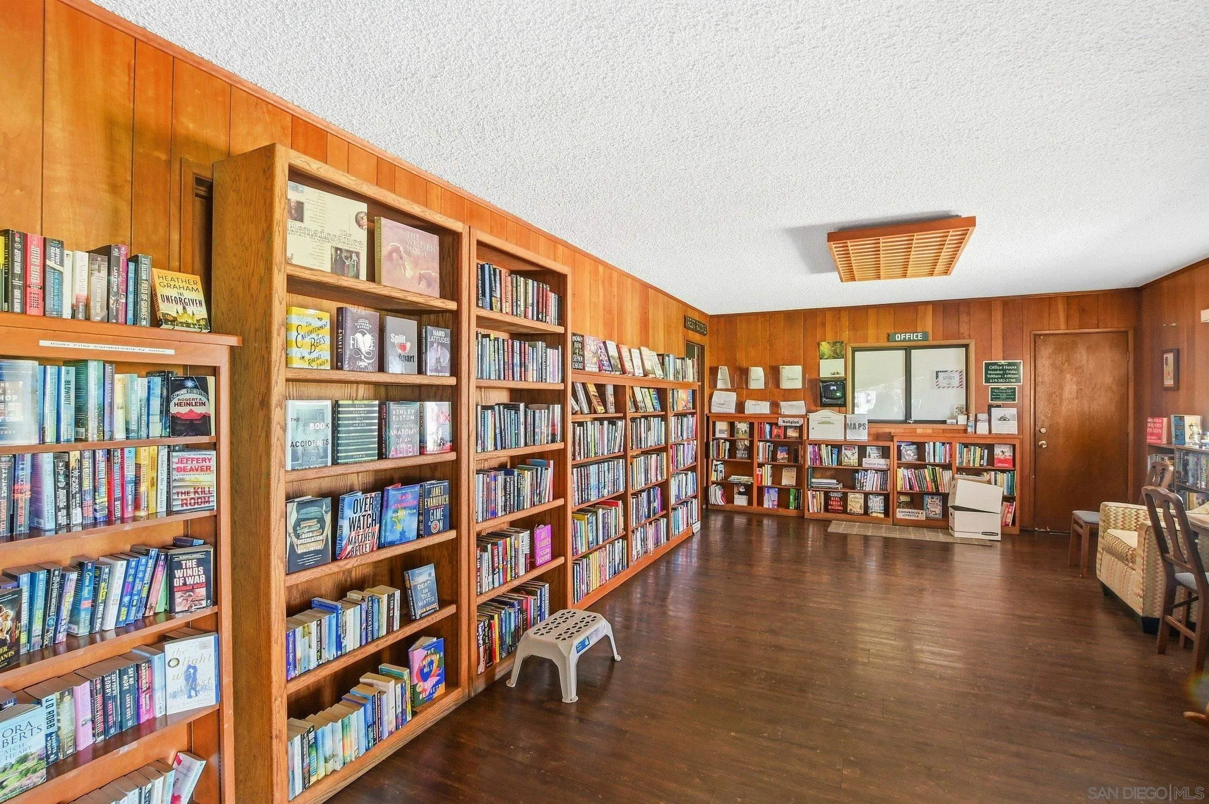 https://cdn.realtyfeed.com/cdn/127/260016371/f716a361b426bc2bfa0feebb57281a07.webp