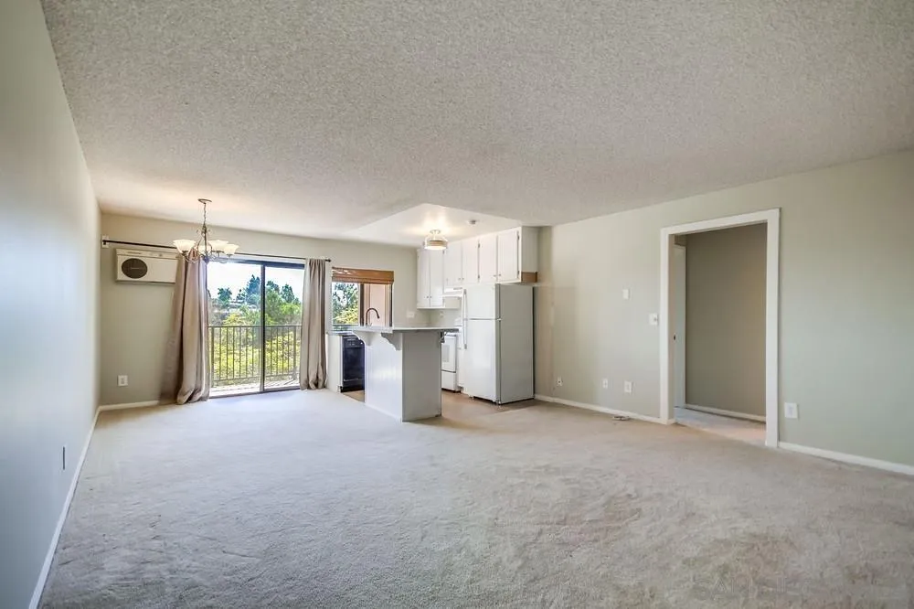 Photo #5: 260016376 Listing: Photo #5