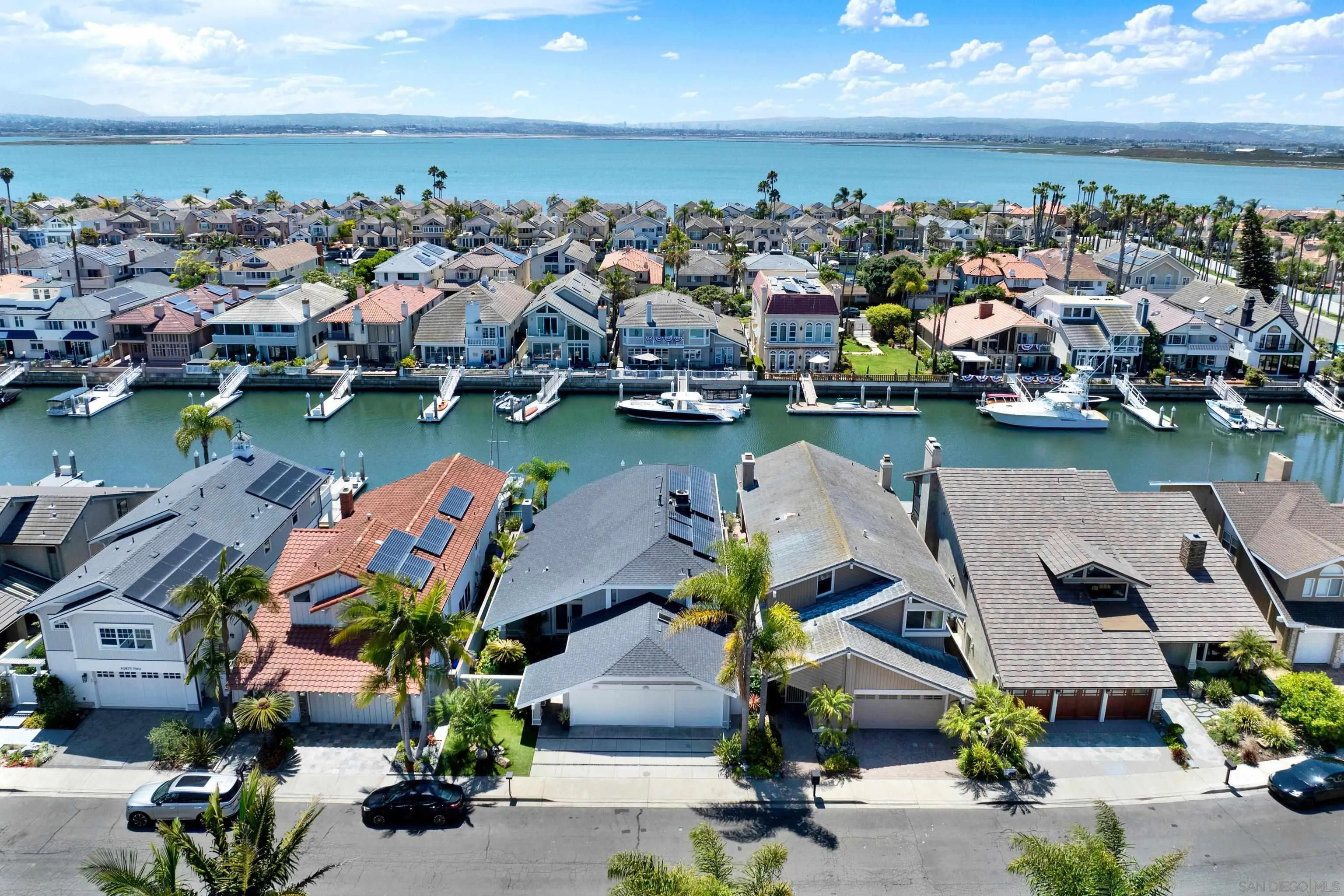 https://cdn.realtyfeed.com/cdn/127/260016380/53010691897d8ef191052becedd6590b.webp