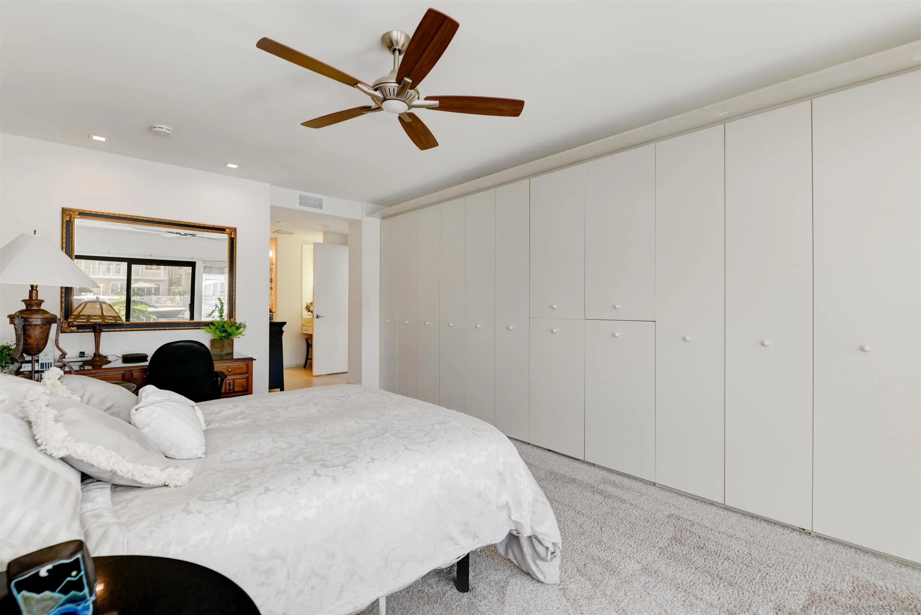https://cdn.realtyfeed.com/cdn/127/260016380/e79d4e6495361f2de52e32a0a42c5a0f.webp