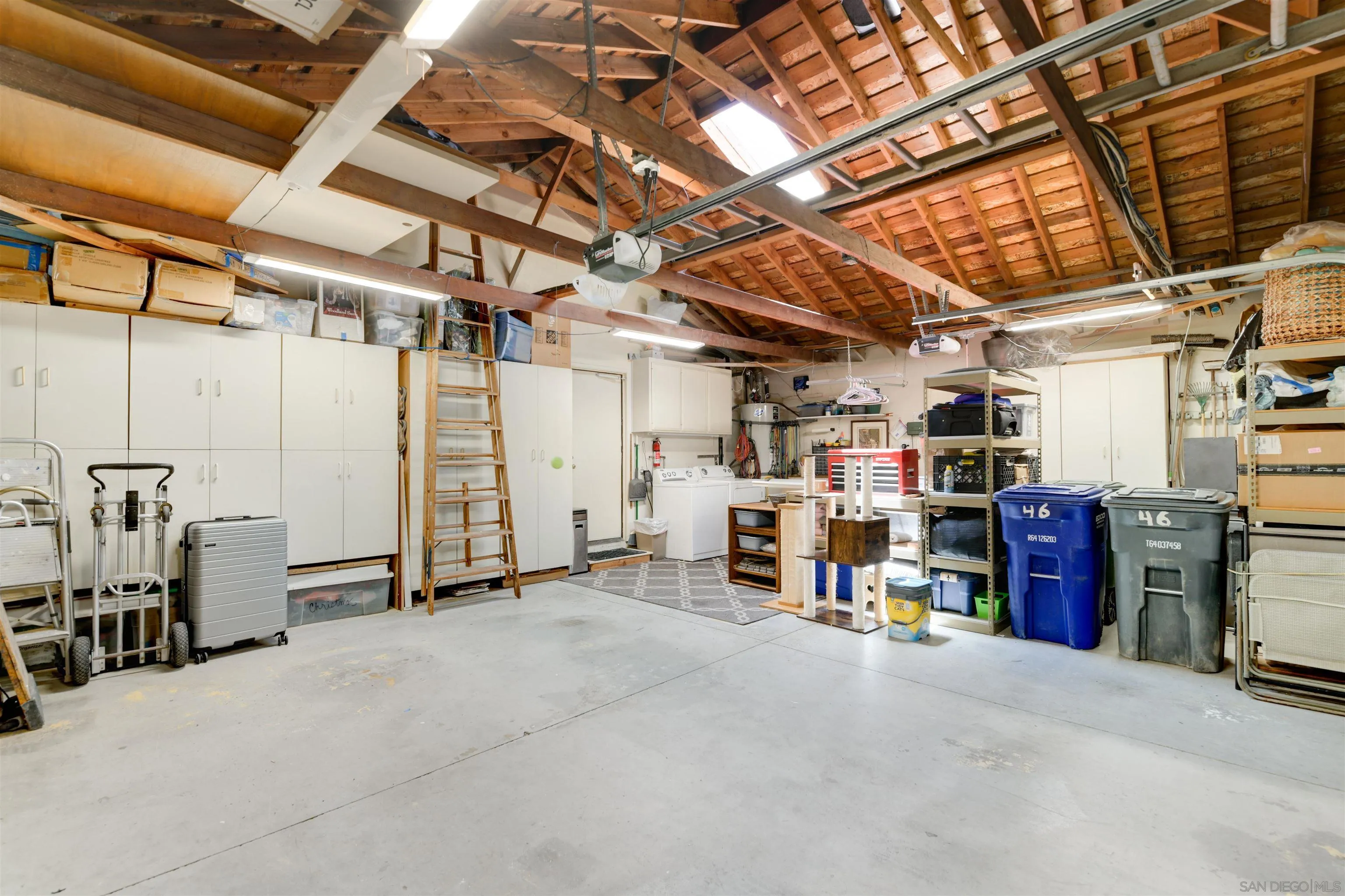 https://cdn.realtyfeed.com/cdn/127/260016380/f59245ebe8a7979f43ddcb8a9f2807be.webp