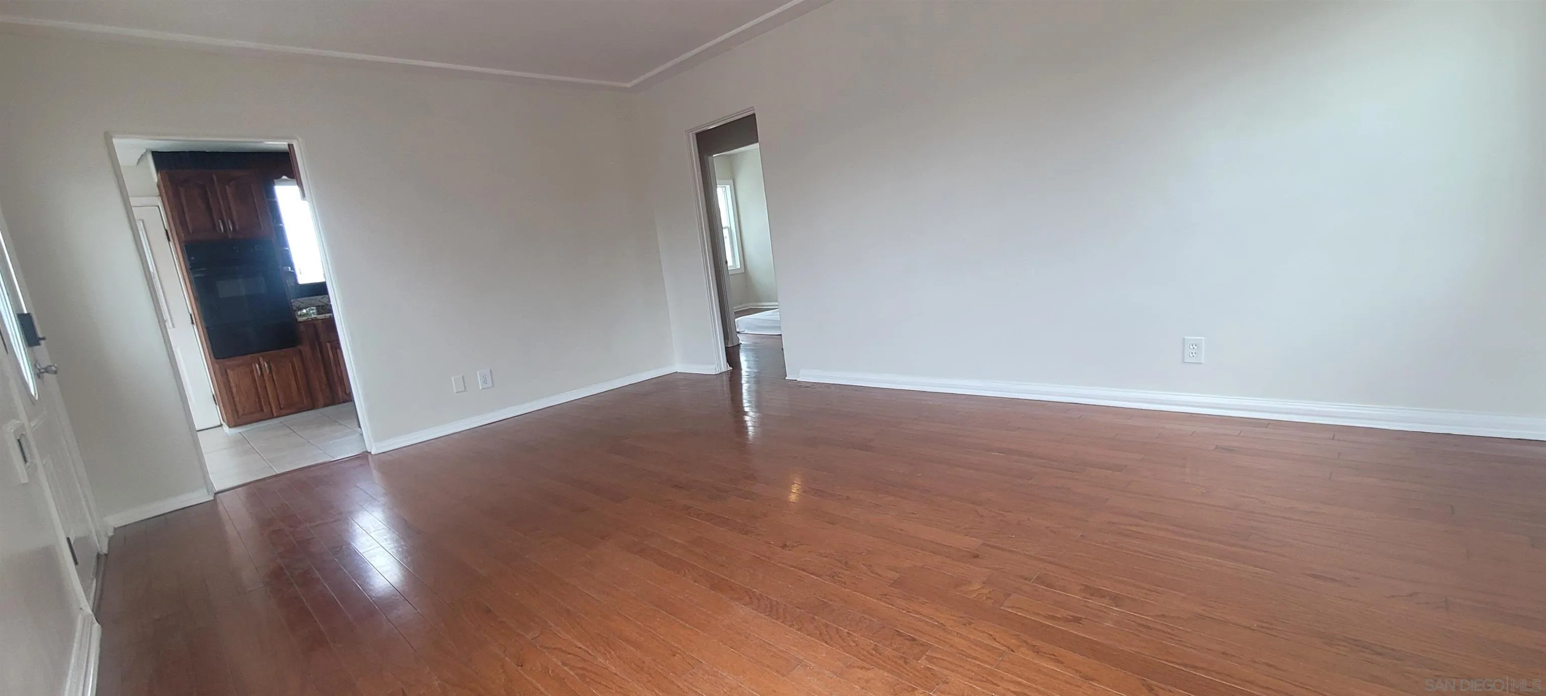 https://cdn.realtyfeed.com/cdn/127/260016381/1f6bd70b00fcbf7439daa6281cf66f07.webp