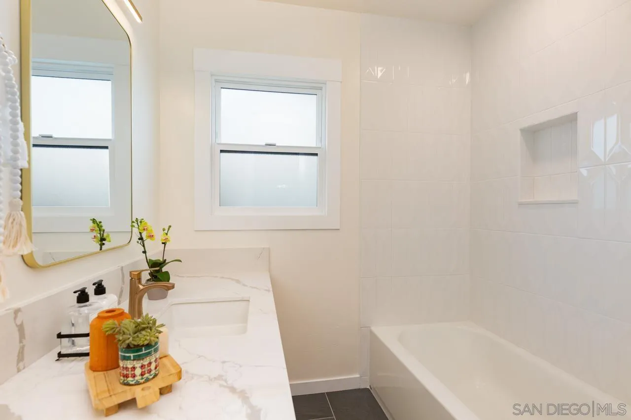 https://cdn.realtyfeed.com/cdn/127/260016382/07d7dbca2d909ae9d54515e38e1e9b33.webp