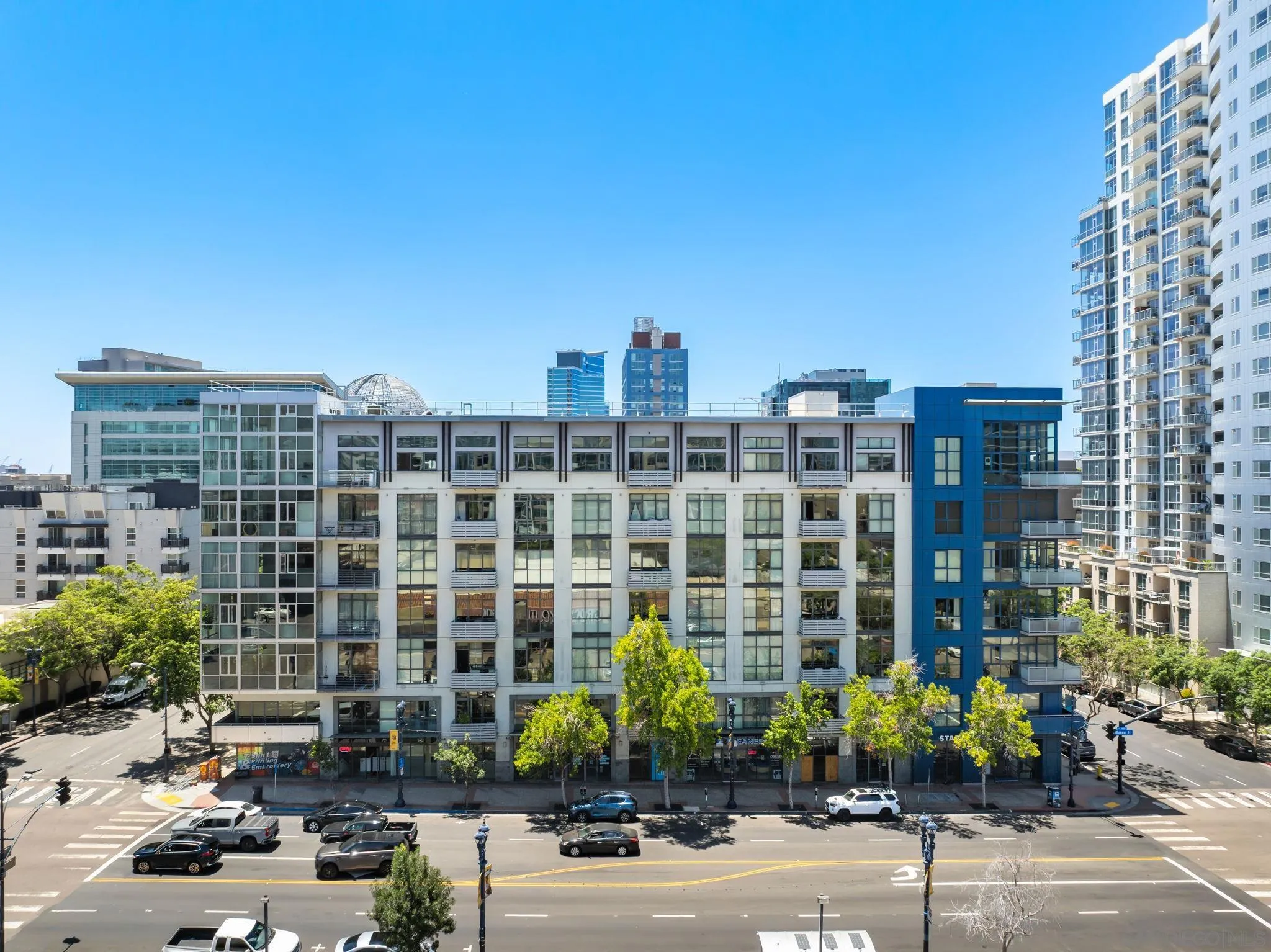 https://cdn.realtyfeed.com/cdn/127/260016388/cb95787e6cd3aa4ce81f9b58730e1be7.webp