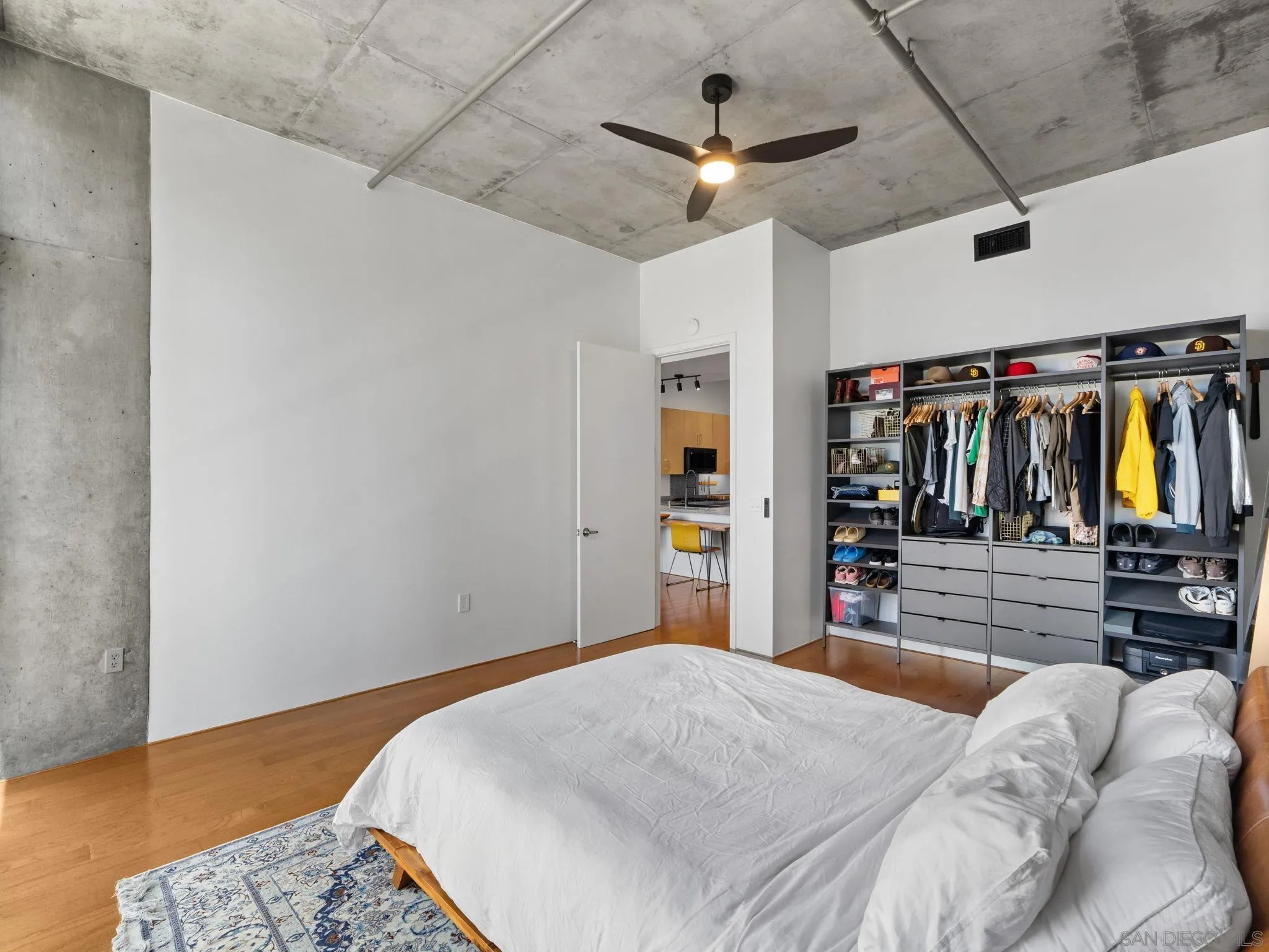 https://cdn.realtyfeed.com/cdn/127/260016388/ec368c874b1166135a24e8ec1462aff8.webp