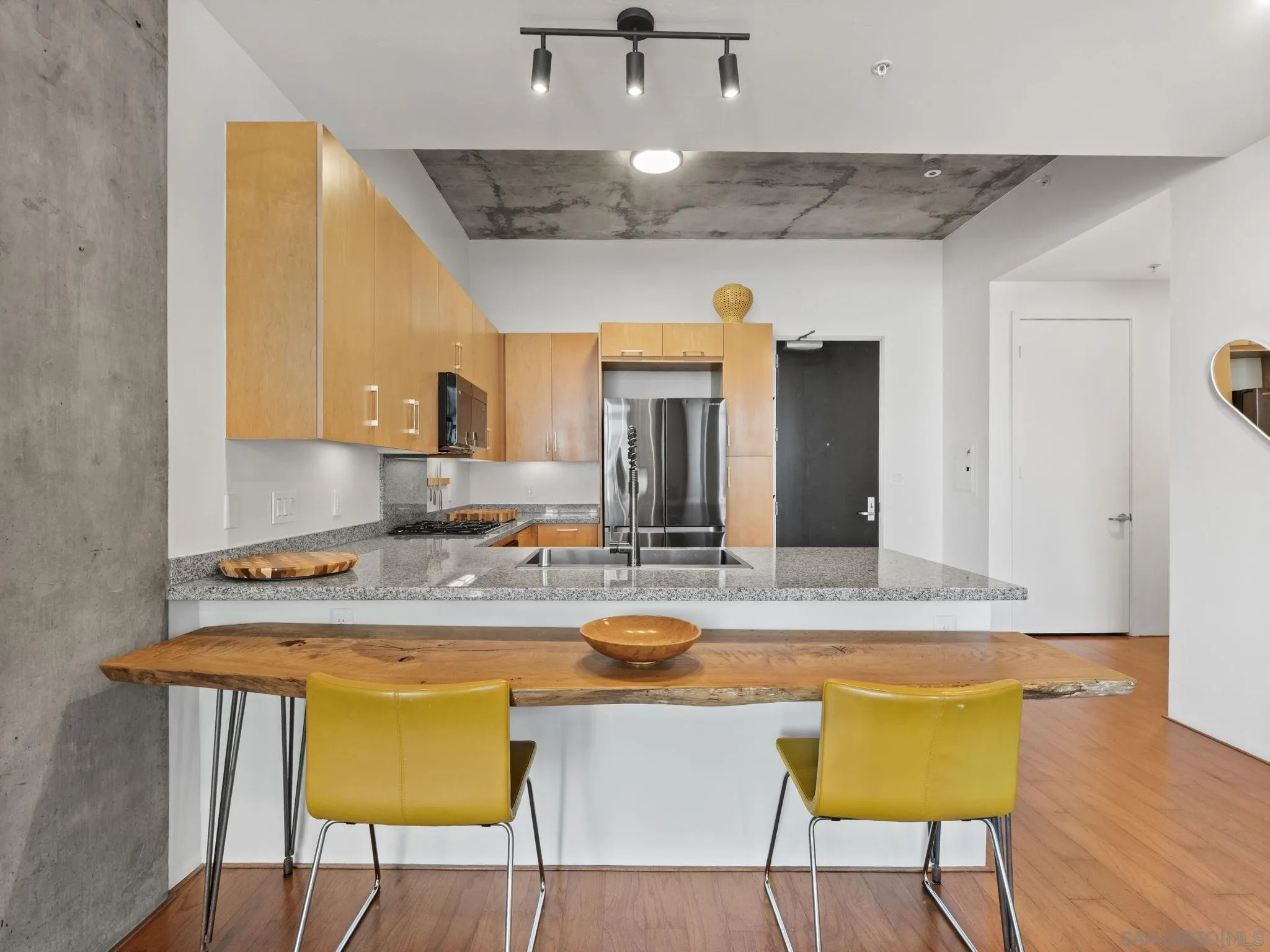 https://cdn.realtyfeed.com/cdn/127/260016388/f9ea3afe5d284da459df677b5ab8b332.webp