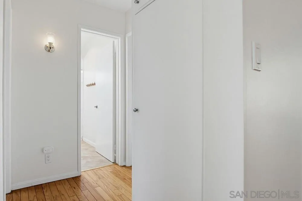 https://cdn.realtyfeed.com/cdn/127/260016390/2c6a4c41b997139860a6ec6f6a7a0400.webp
