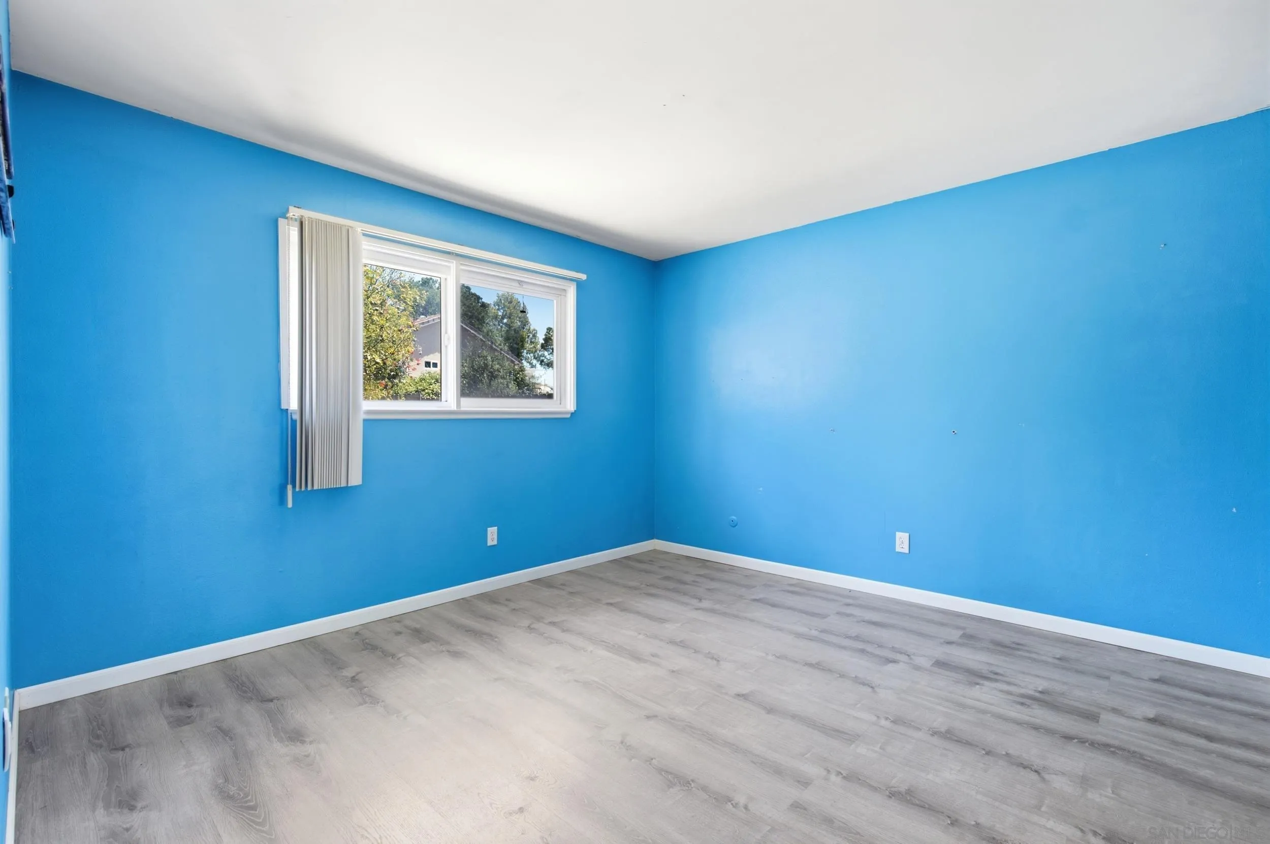 https://cdn.realtyfeed.com/cdn/127/260016393/3ef8d3480b27320842a5cc8642565d10.webp