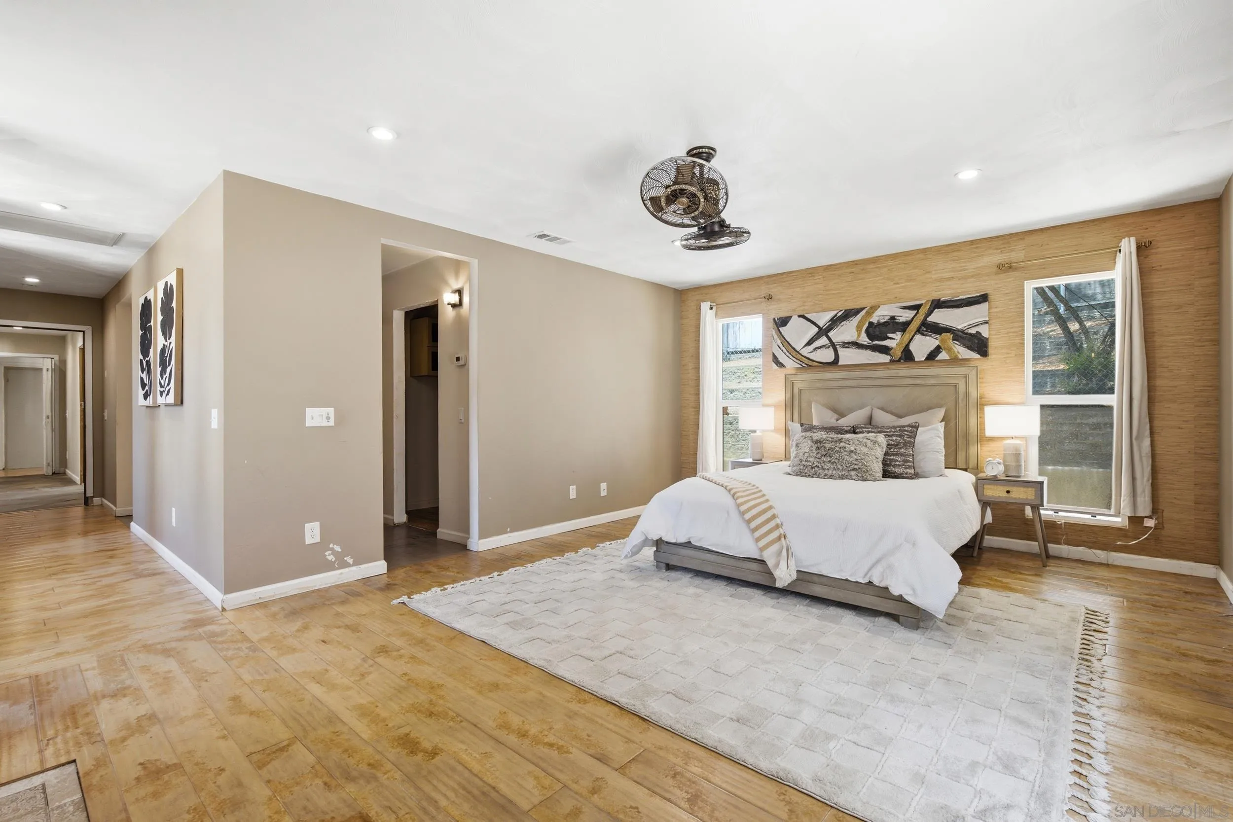 https://cdn.realtyfeed.com/cdn/127/260016393/8b7ef69213d446fc68a9bb2268f5dd8b.webp