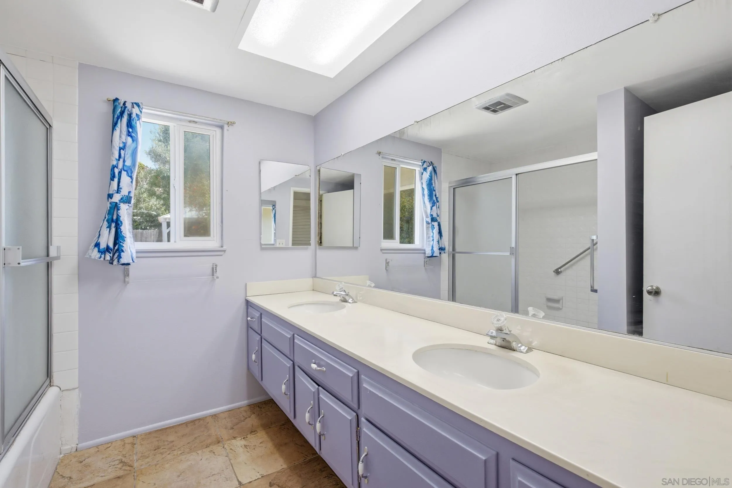 https://cdn.realtyfeed.com/cdn/127/260016393/c9e26f86405c4e650b892e7e8a6b628c.webp