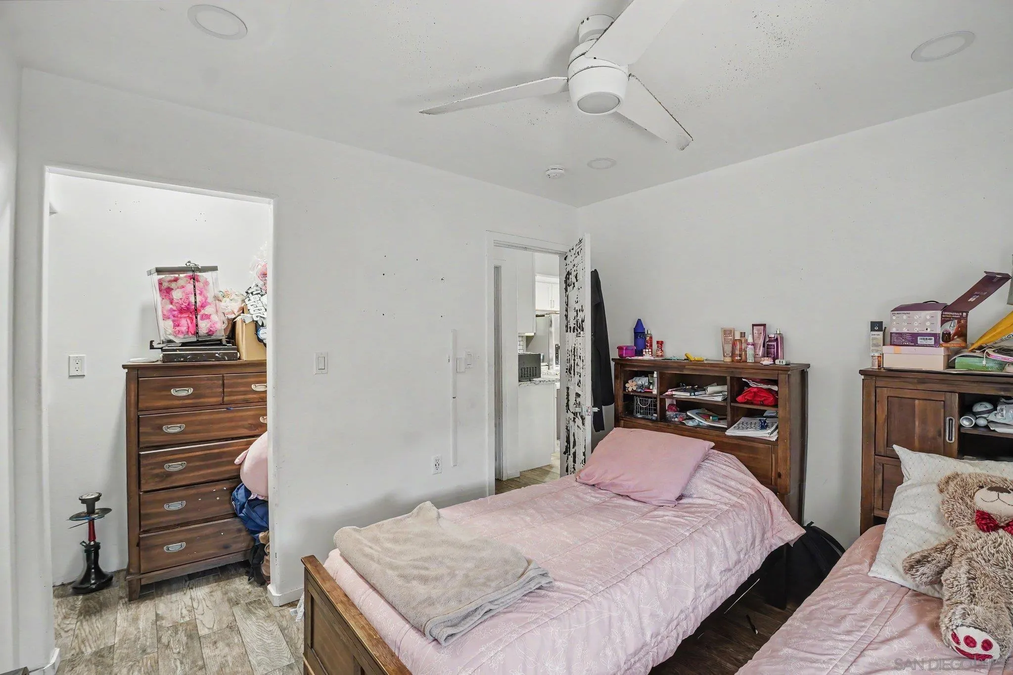 https://cdn.realtyfeed.com/cdn/127/260016398/a79982544d421f12cdfa3f1b86f9f5c3.webp