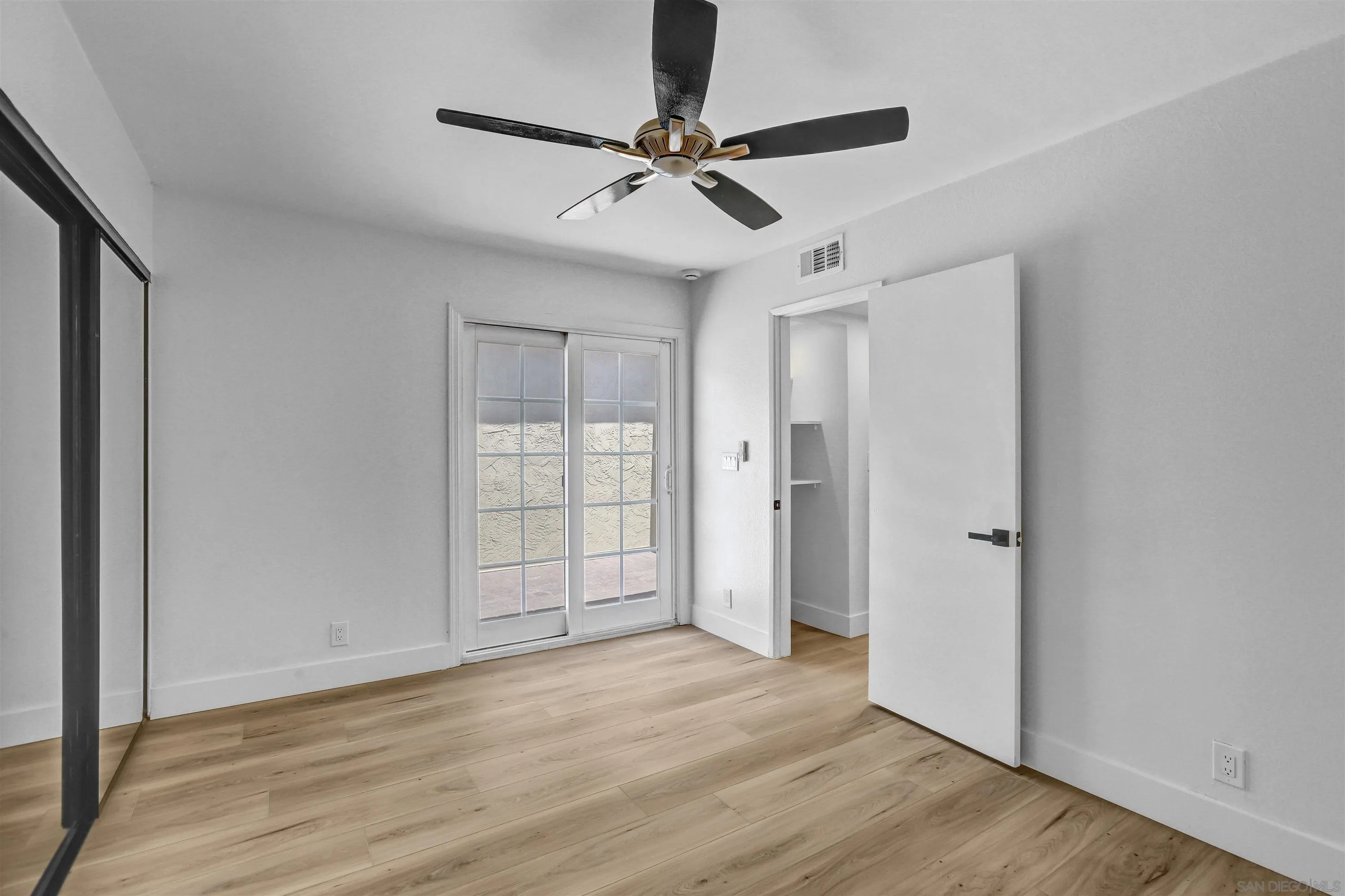 Photo #12: 260016402 Listing: Photo #12