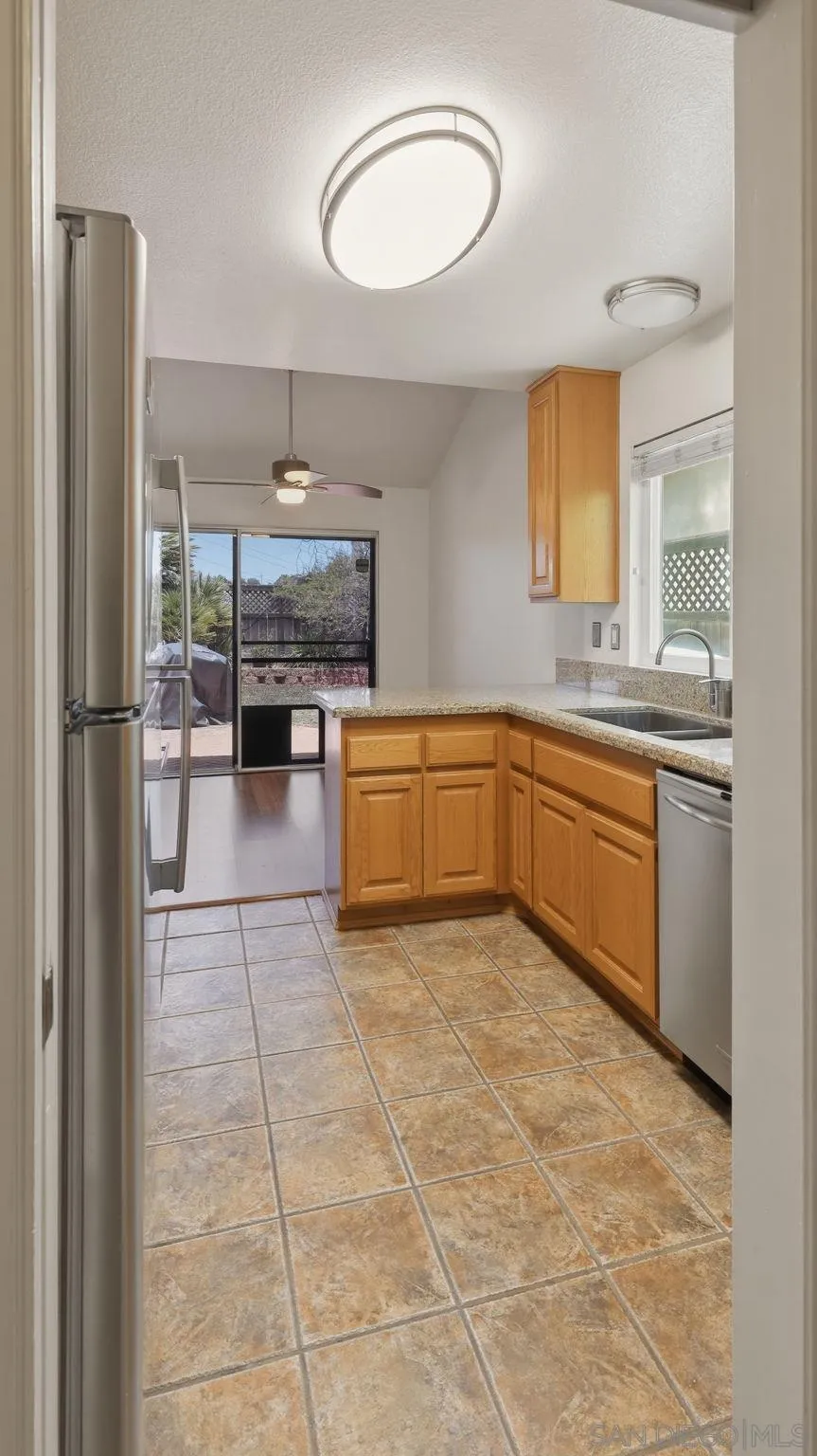 Photo #8: 260016403 Listing: Photo #8