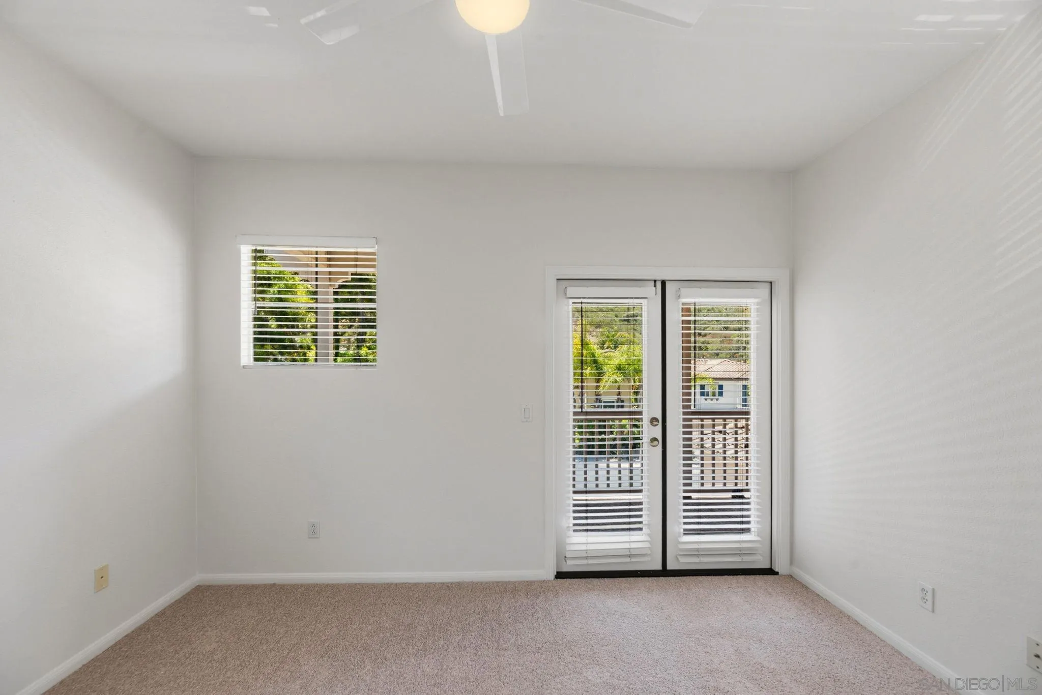 https://cdn.realtyfeed.com/cdn/127/260016405/067720693e8e83816bed90177f87efb4.webp