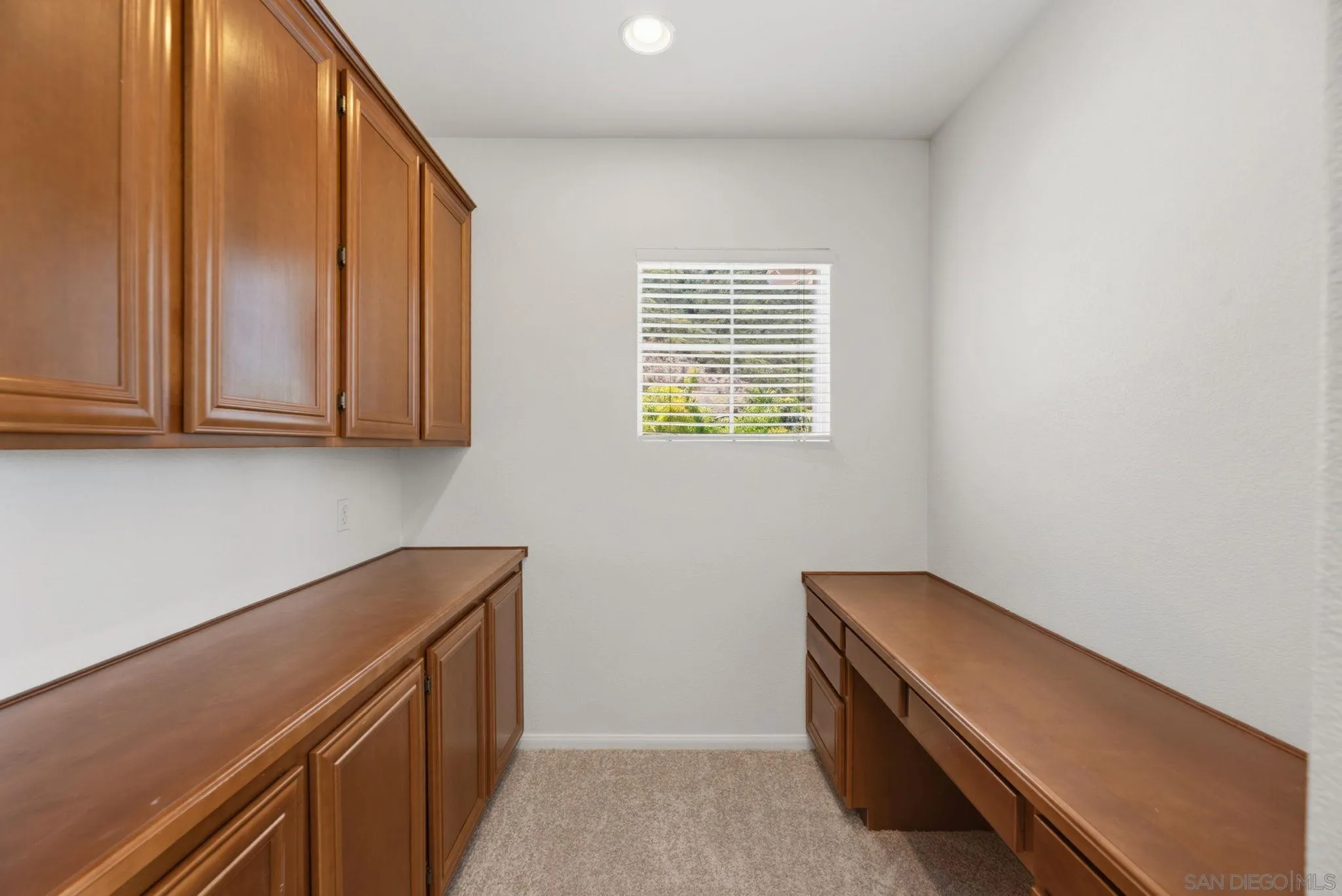 https://cdn.realtyfeed.com/cdn/127/260016405/1370f13ccf37ec01cb1446985302d35c.webp
