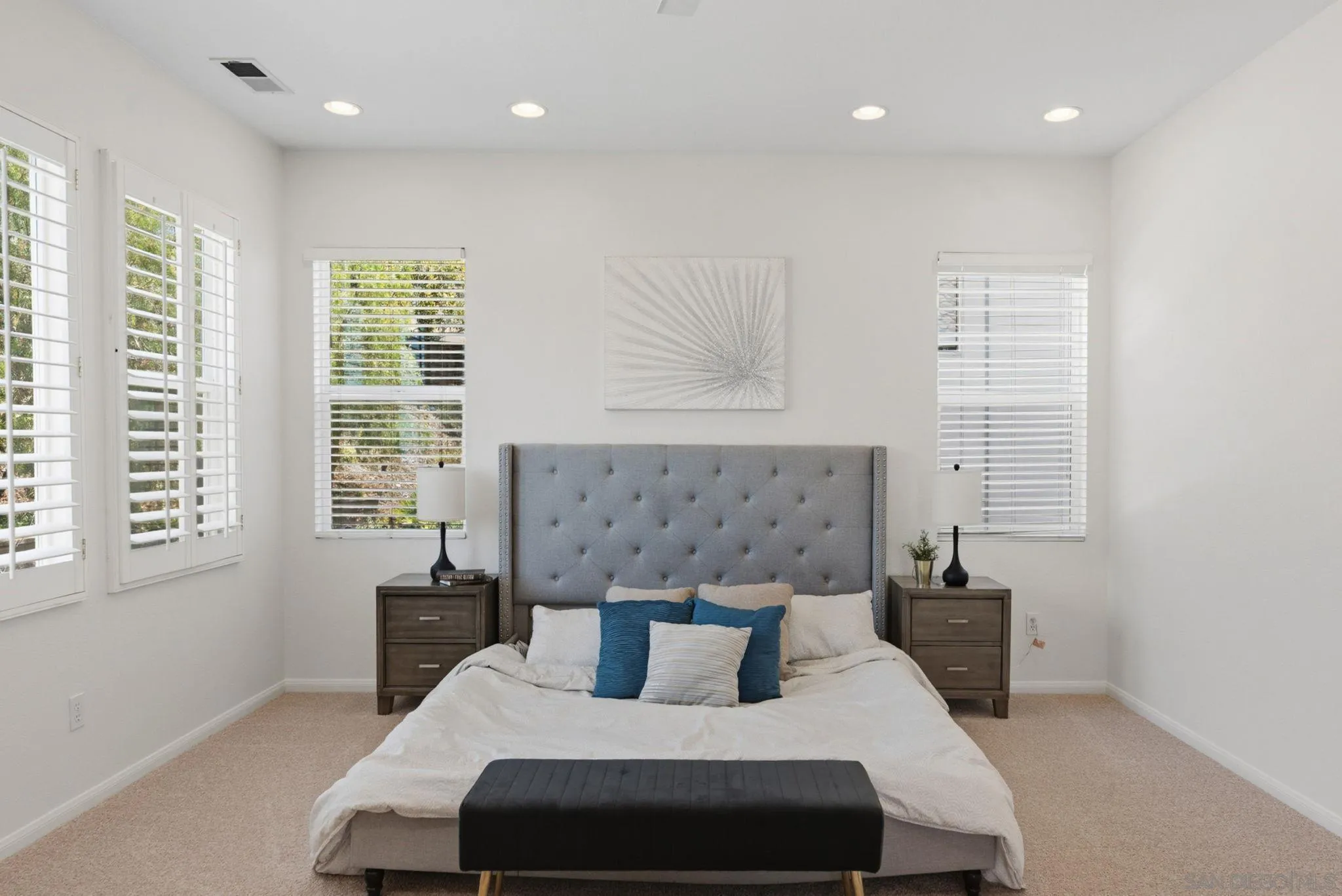https://cdn.realtyfeed.com/cdn/127/260016405/32a265f4fa15e4ba56640cf10d6943aa.webp