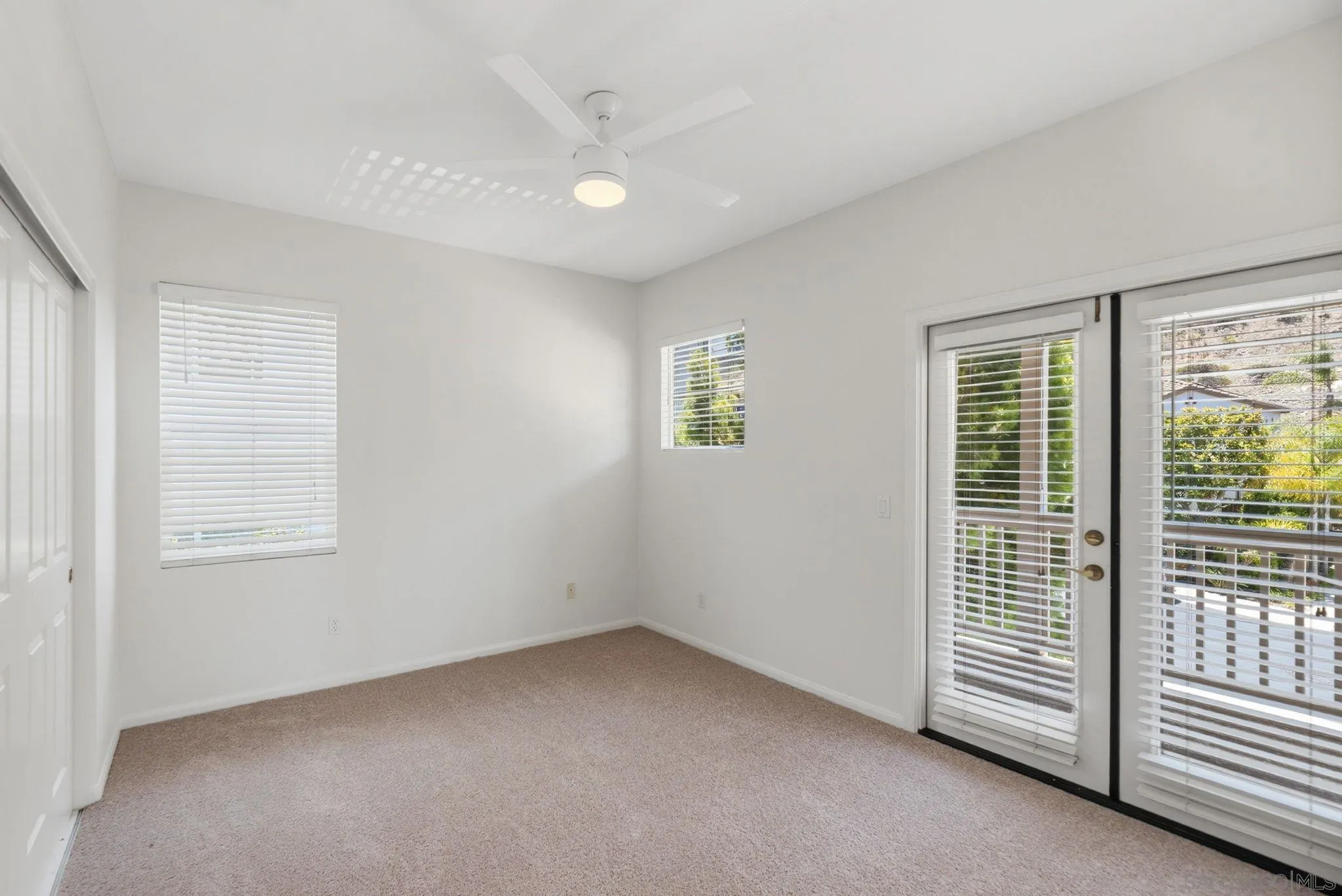 https://cdn.realtyfeed.com/cdn/127/260016405/98e1a92a5b033c405e443ae56ef979bb.webp